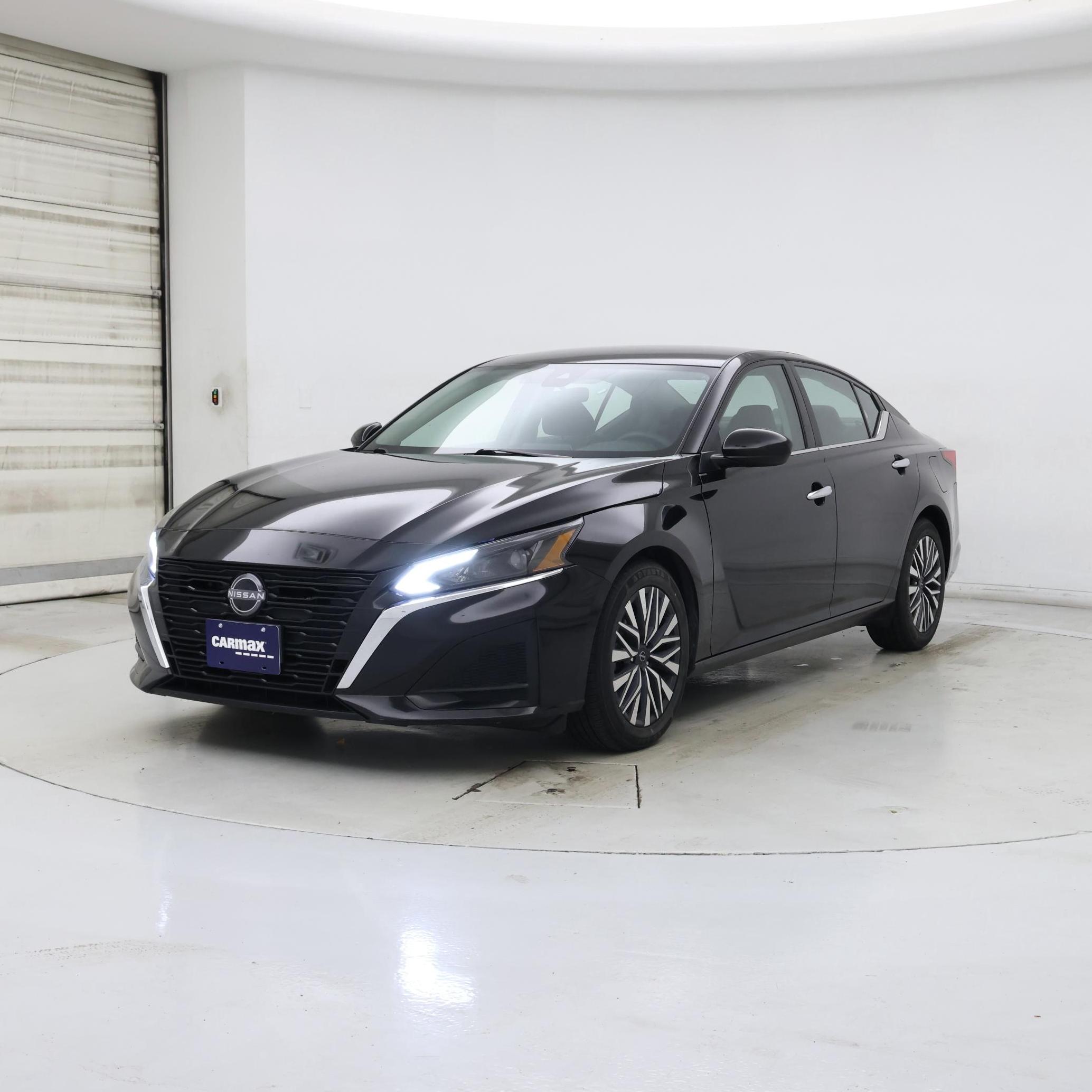 Thumbnail: 2023 Nissan Altima - 4