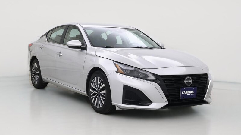 2023 Nissan Altima SV Hero Image
