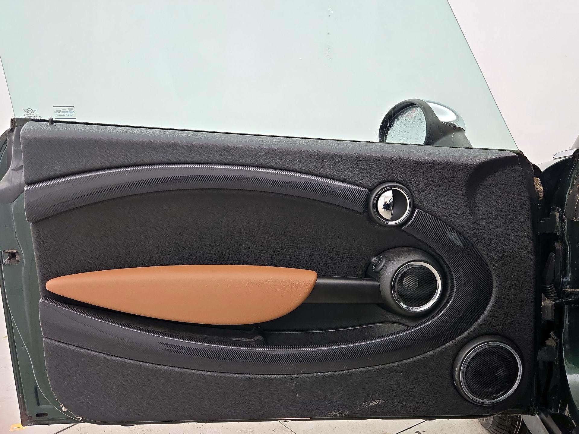 Thumbnail: 2015 MINI Cooper - 12