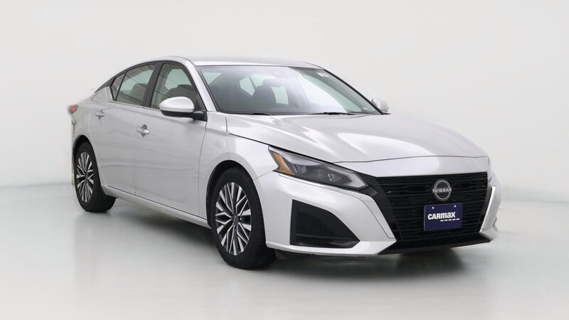 2023 Nissan Altima SV Hero Image