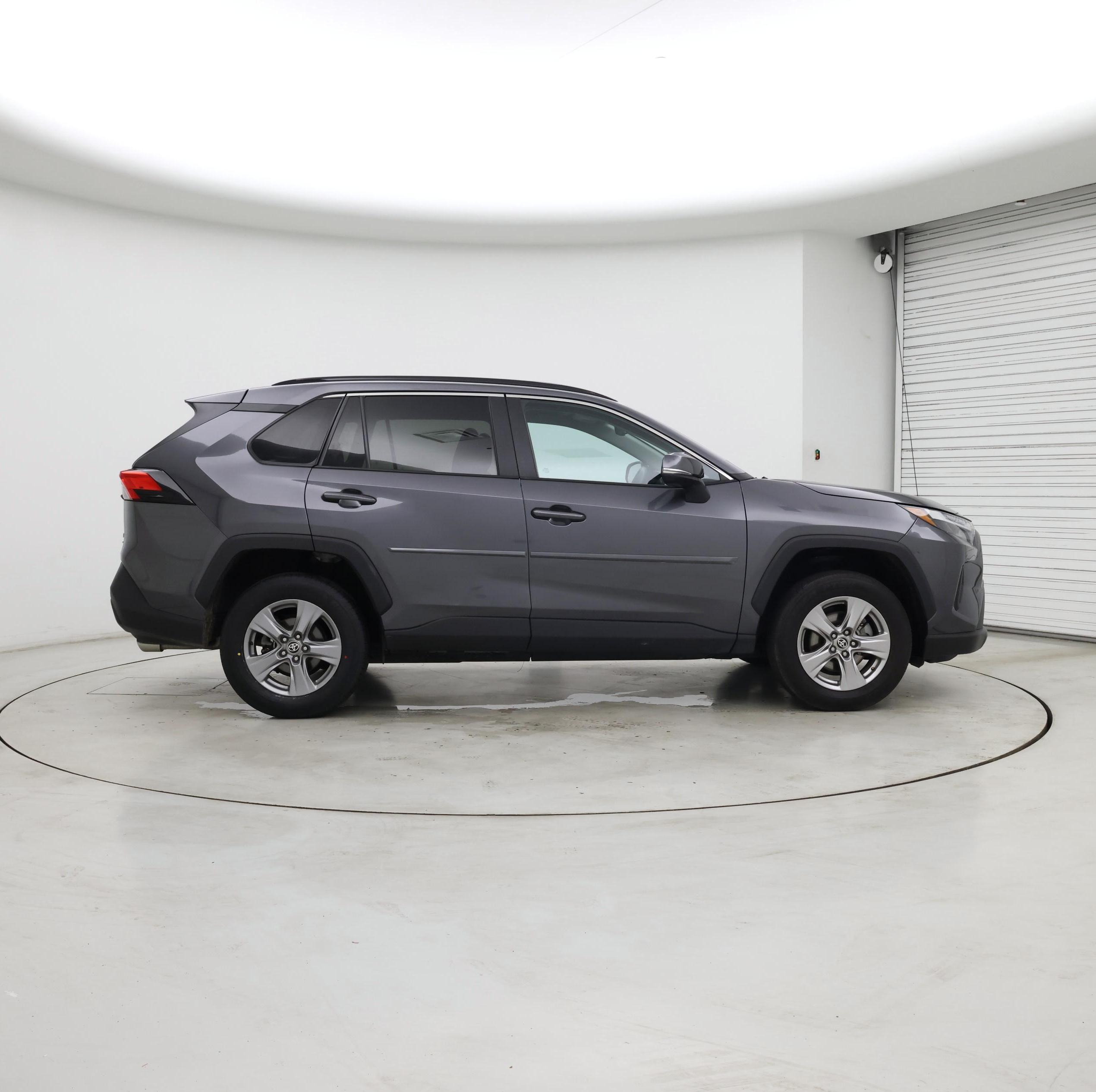 Thumbnail: 2022 Toyota RAV4 - 7