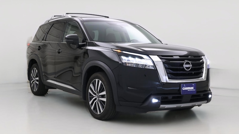 2022 Nissan Pathfinder Platinum Hero Image