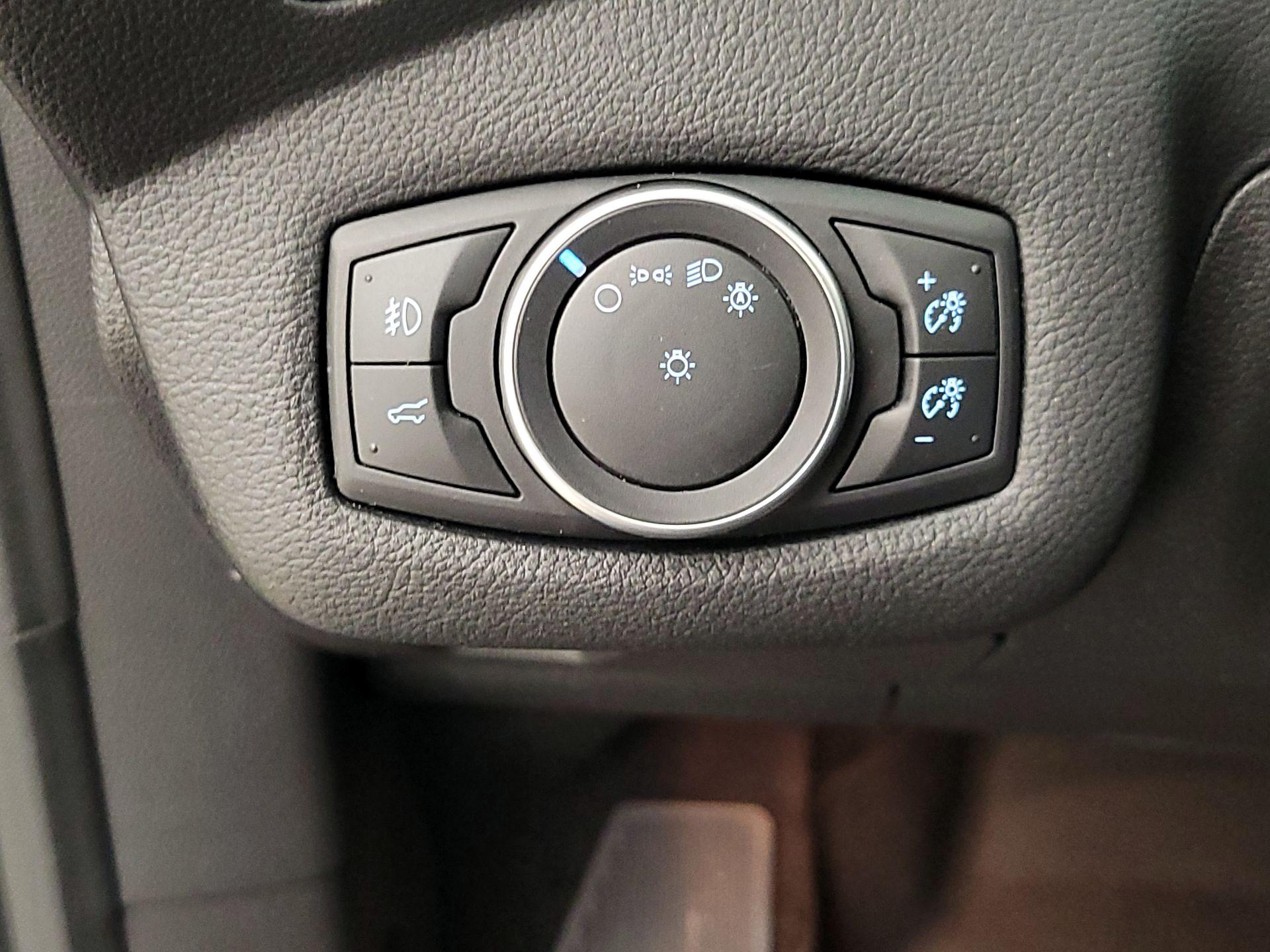 Thumbnail: 2017 Ford Escape - 13