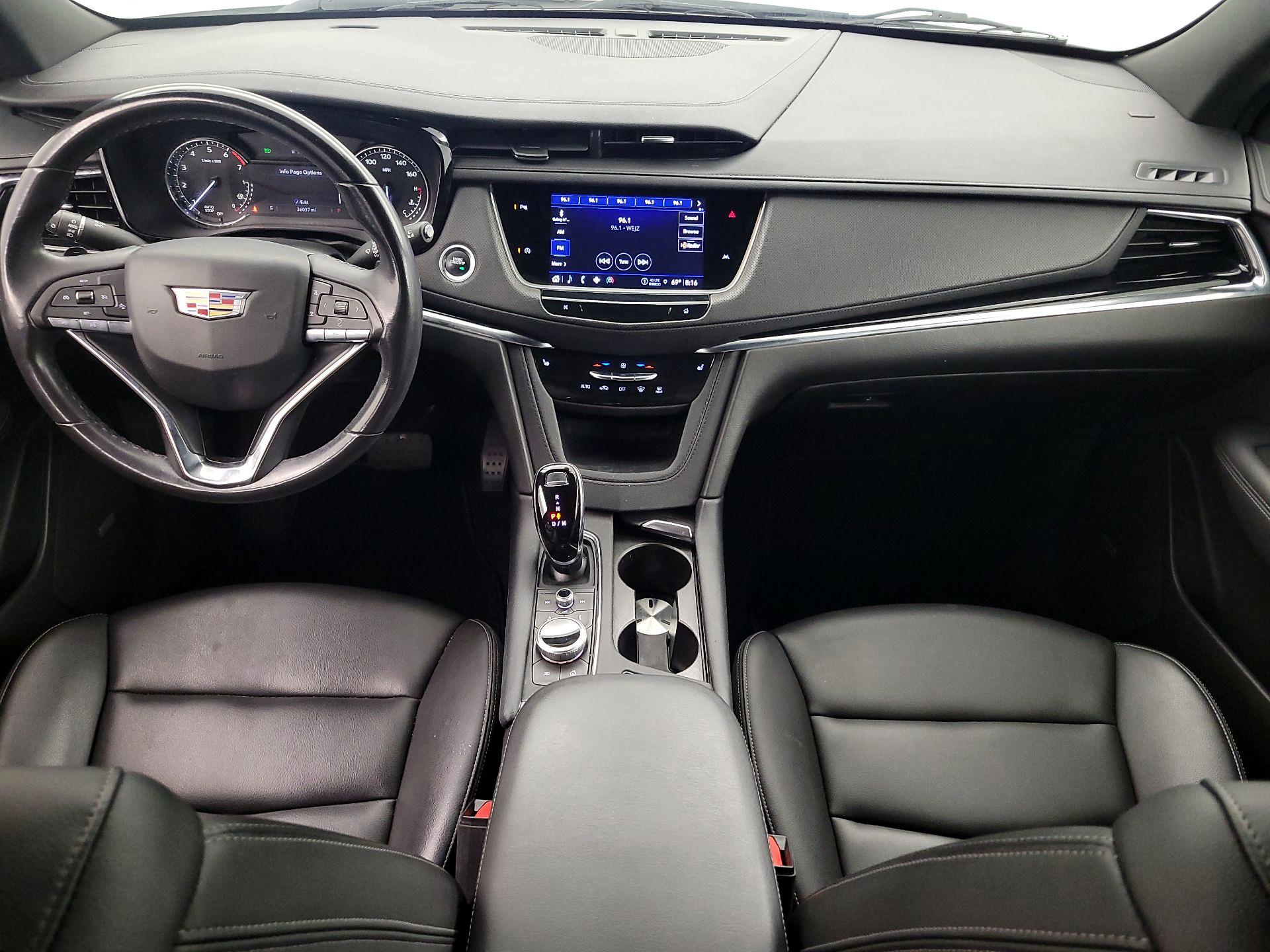 Thumbnail: 2022 Cadillac XT6 - 9