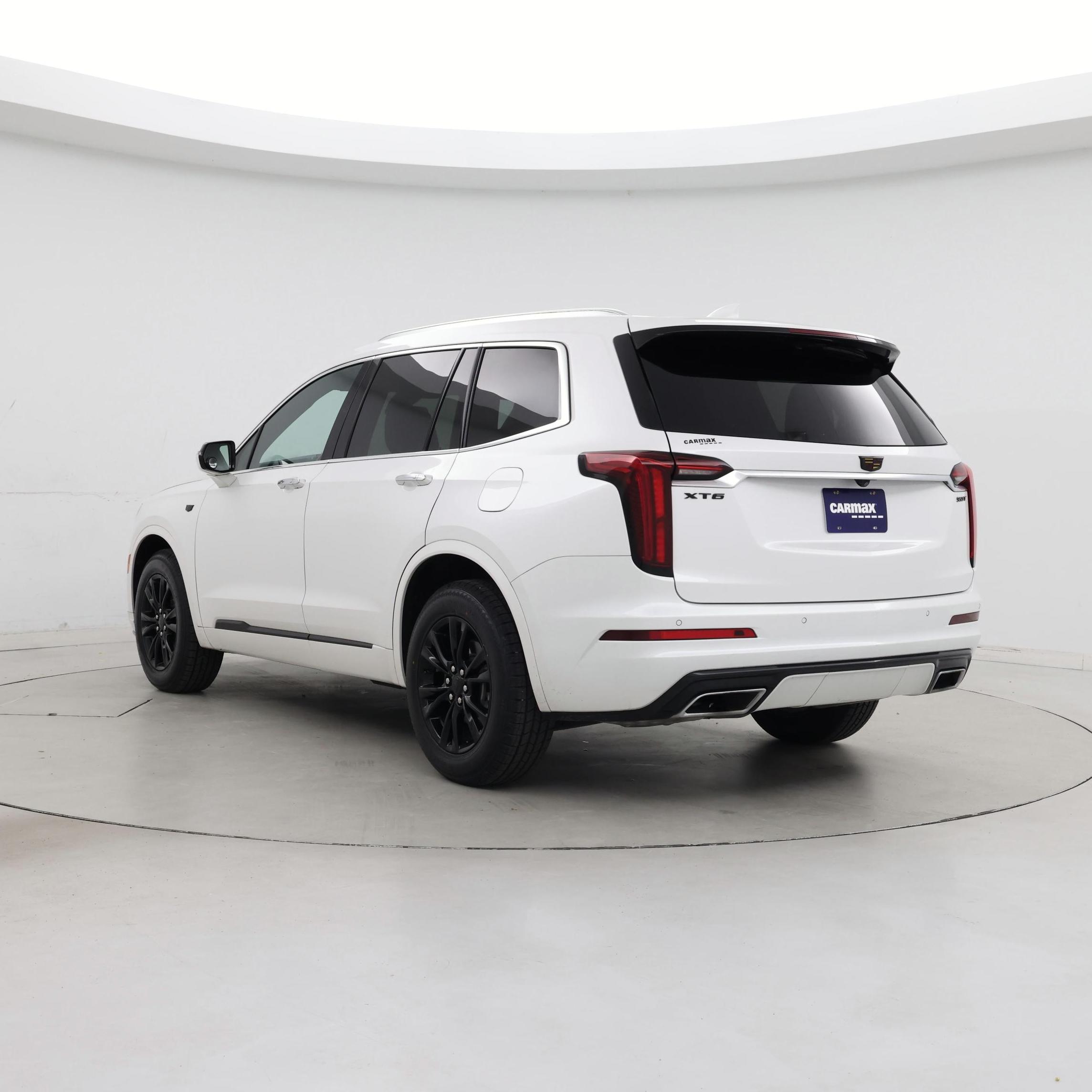 Thumbnail: 2022 Cadillac XT6 - 2