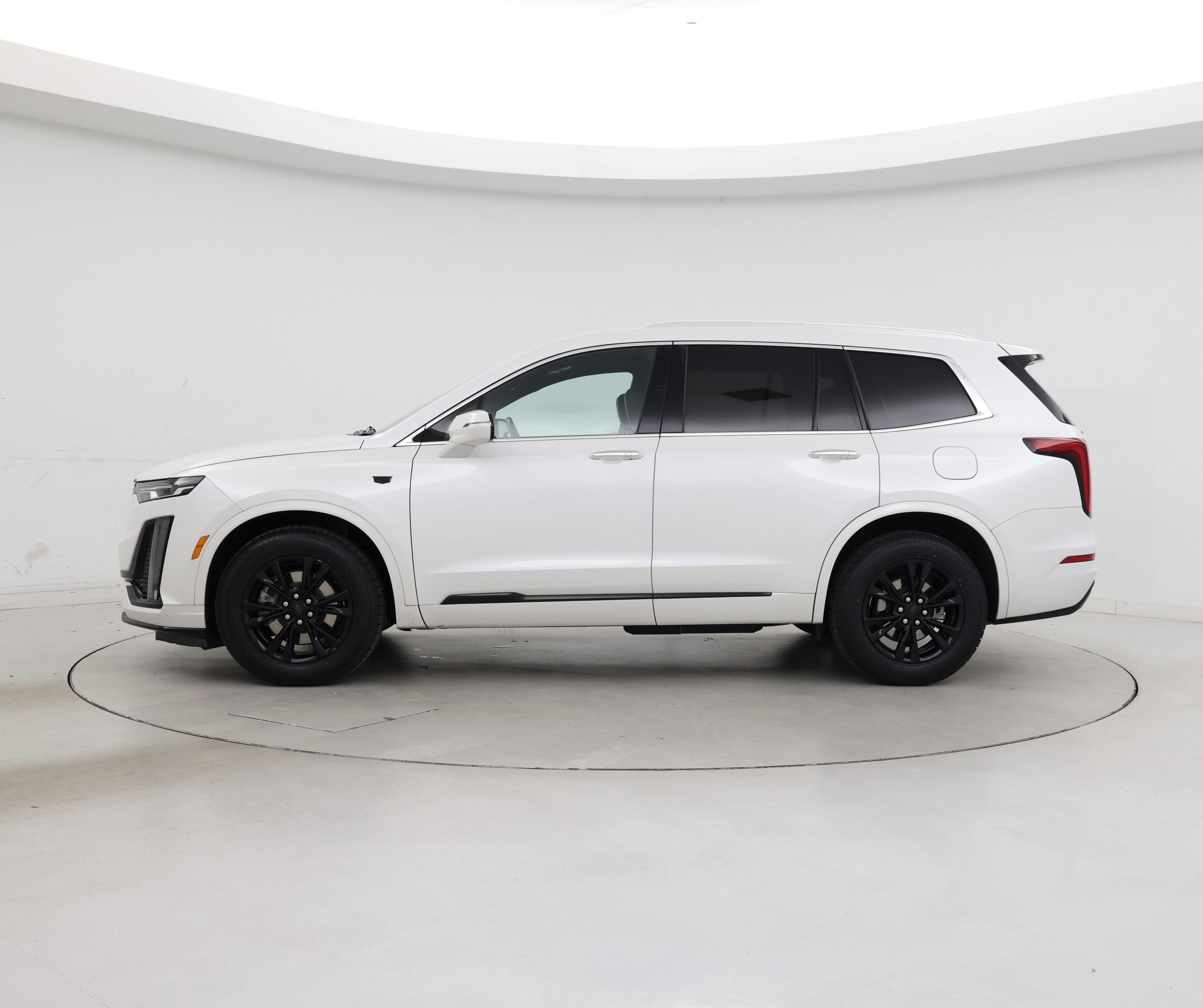 Thumbnail: 2022 Cadillac XT6 - 3