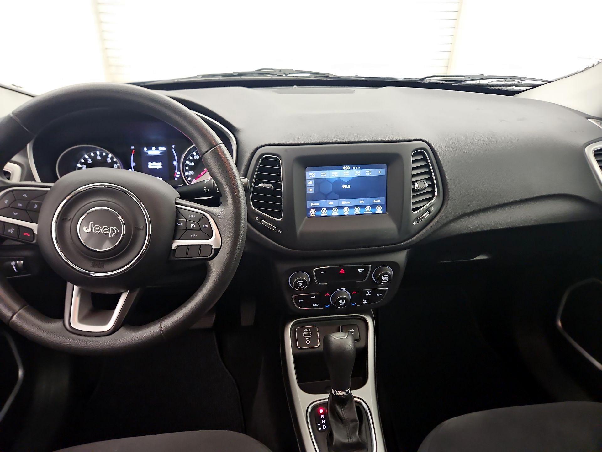 Thumbnail: 2019 Jeep Compass - 9