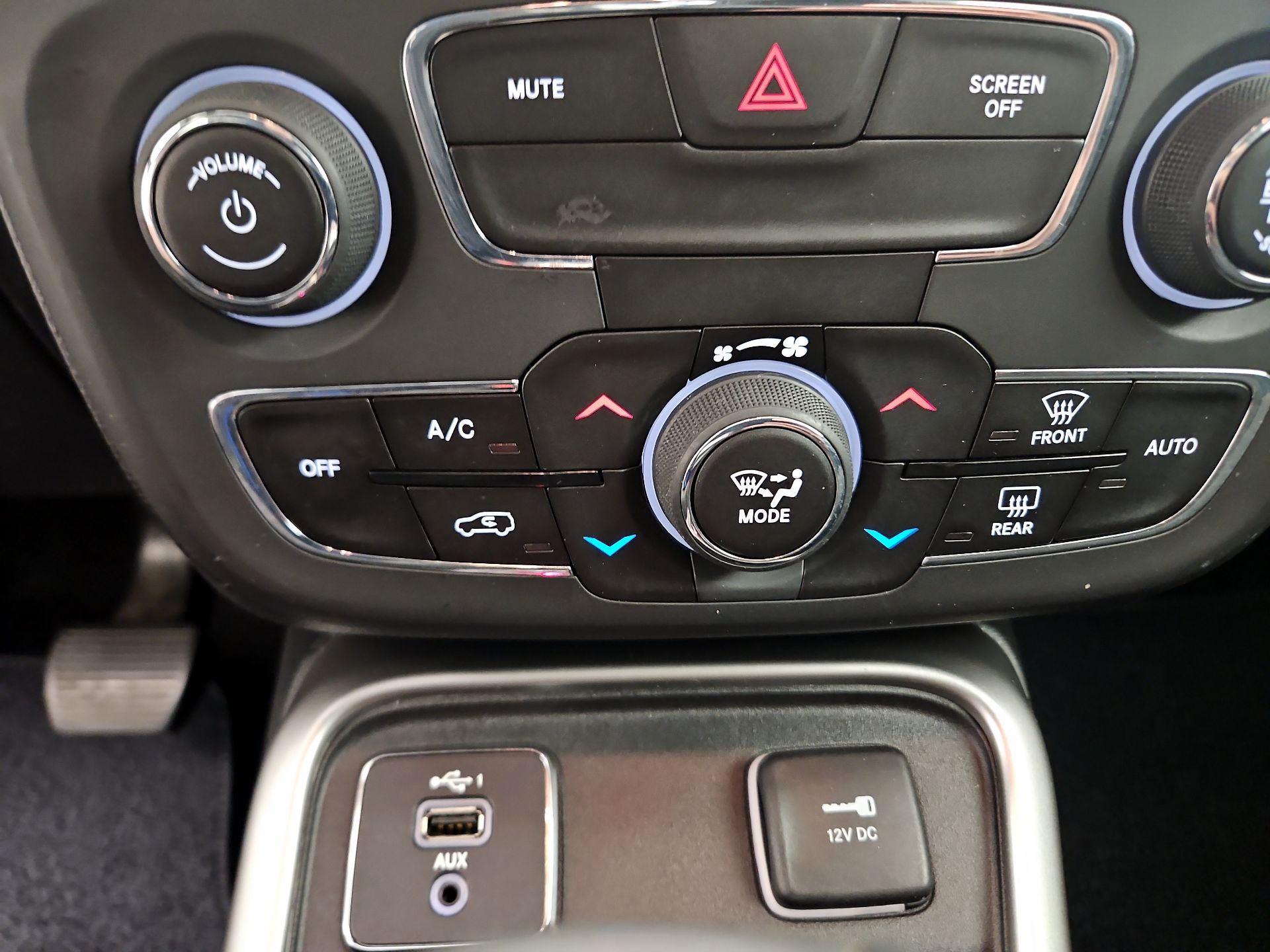 Thumbnail: 2019 Jeep Compass - 16