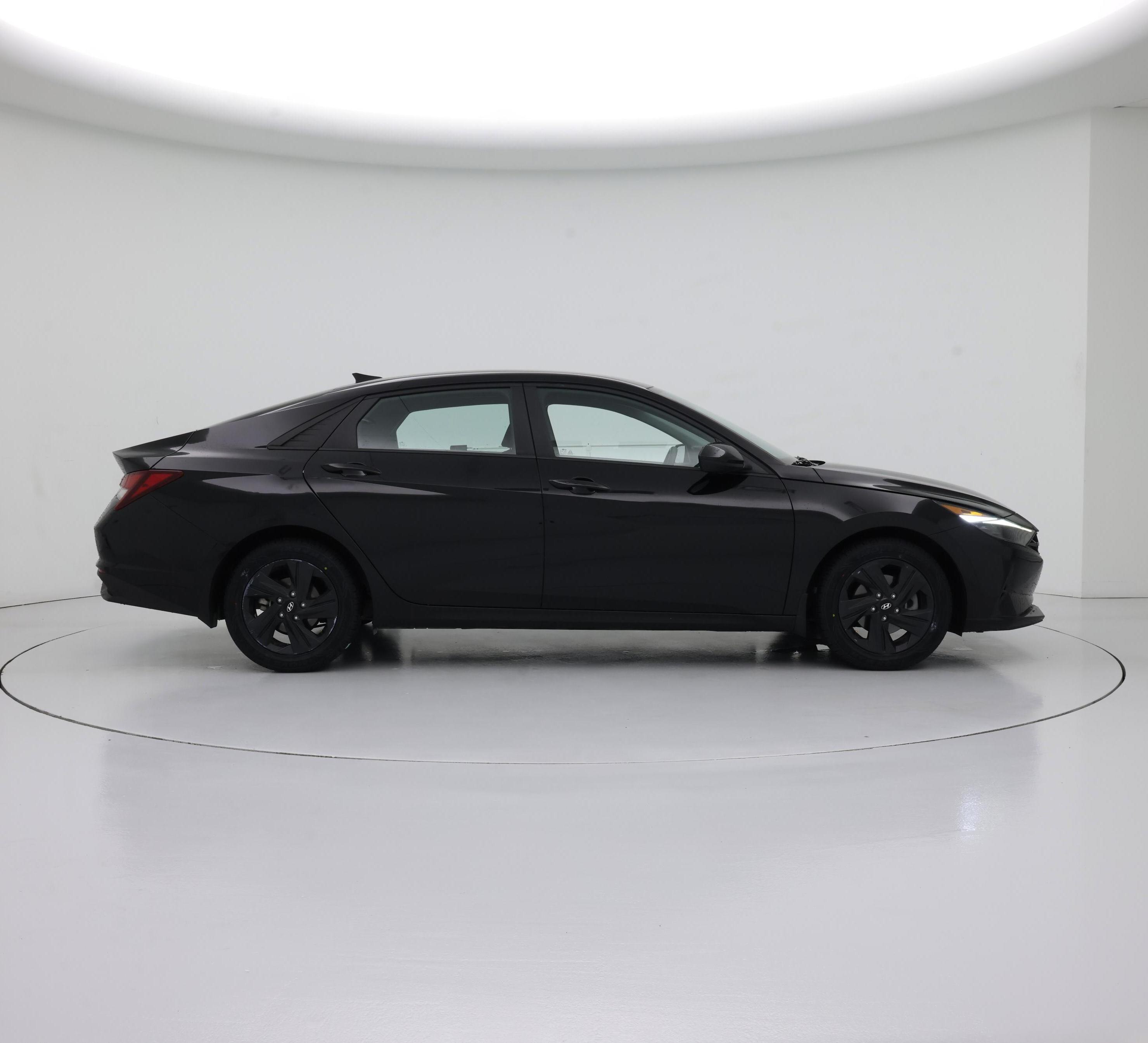Thumbnail: 2023 Hyundai Elantra - 7
