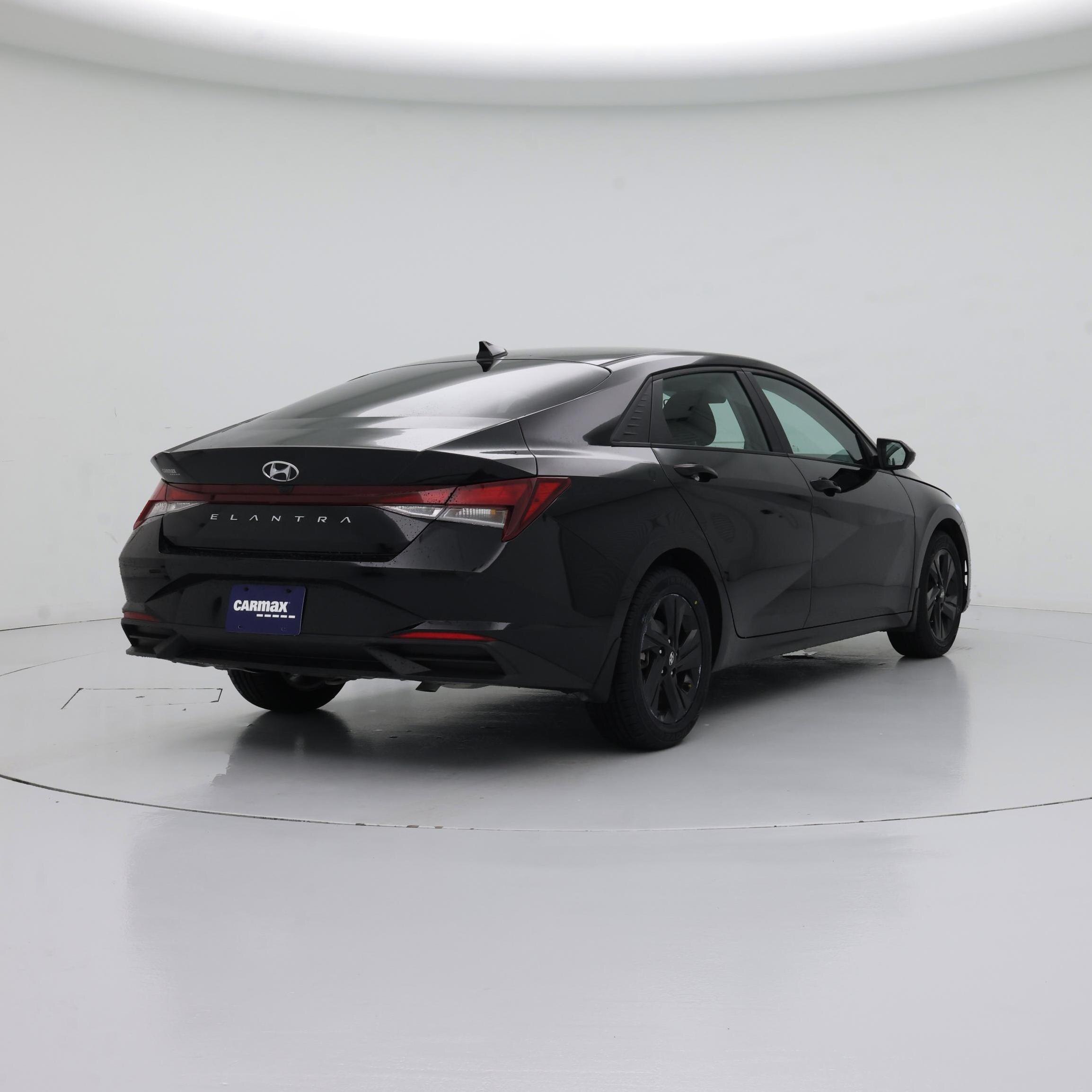 Thumbnail: 2023 Hyundai Elantra - 8