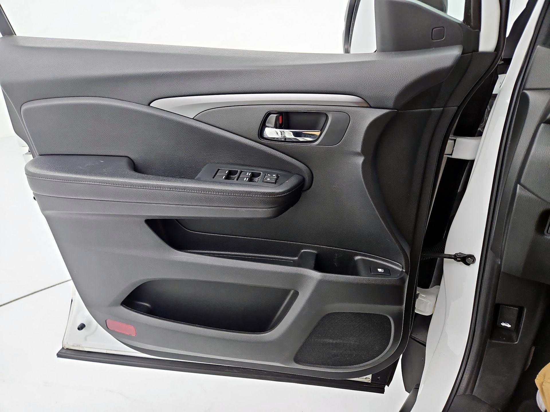 Thumbnail: 2022 Honda Pilot - 12