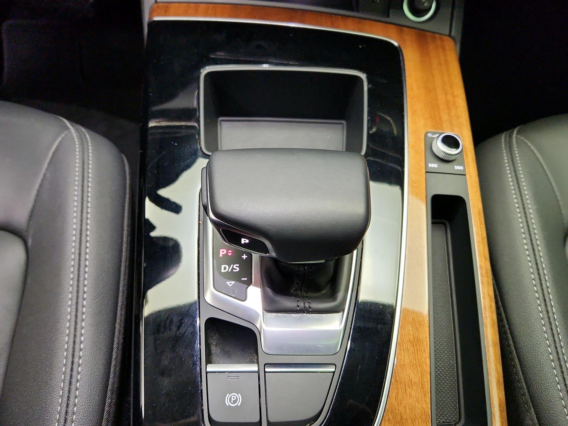 Thumbnail: 2021 Audi Q5 - 17