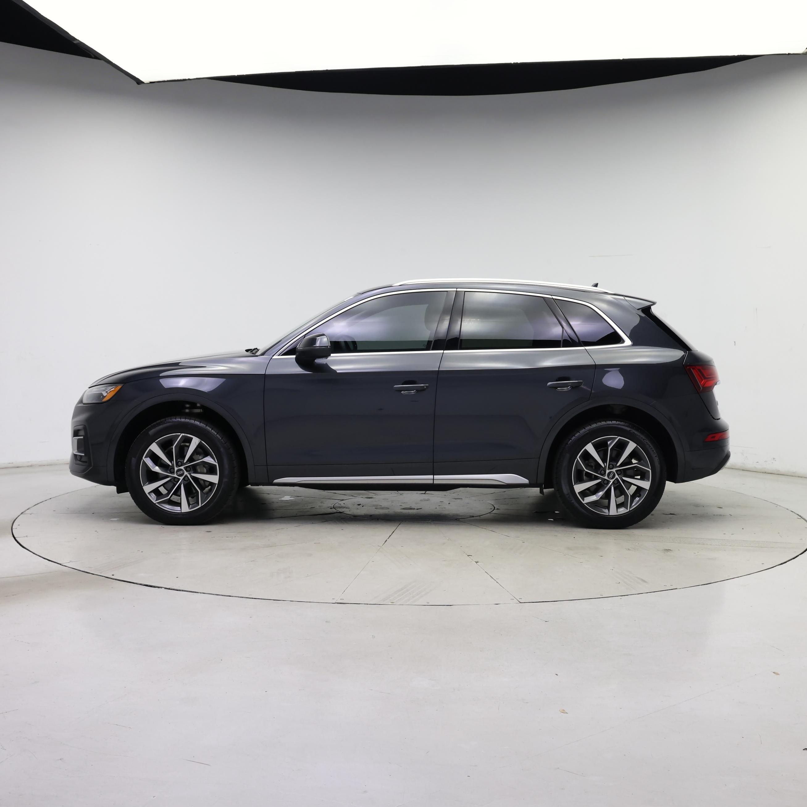 Thumbnail: 2021 Audi Q5 - 3