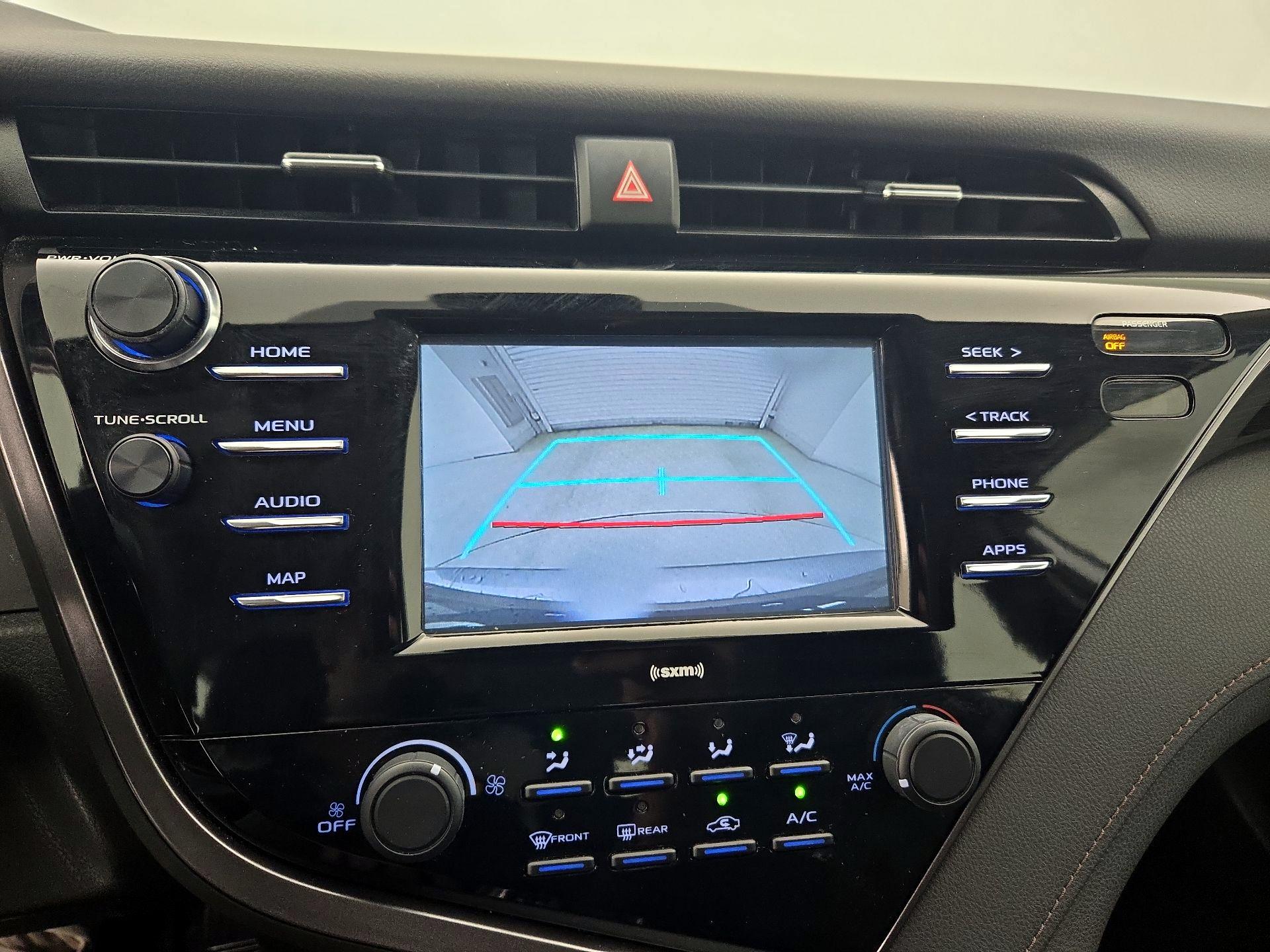 Thumbnail: 2020 Toyota Camry - 14