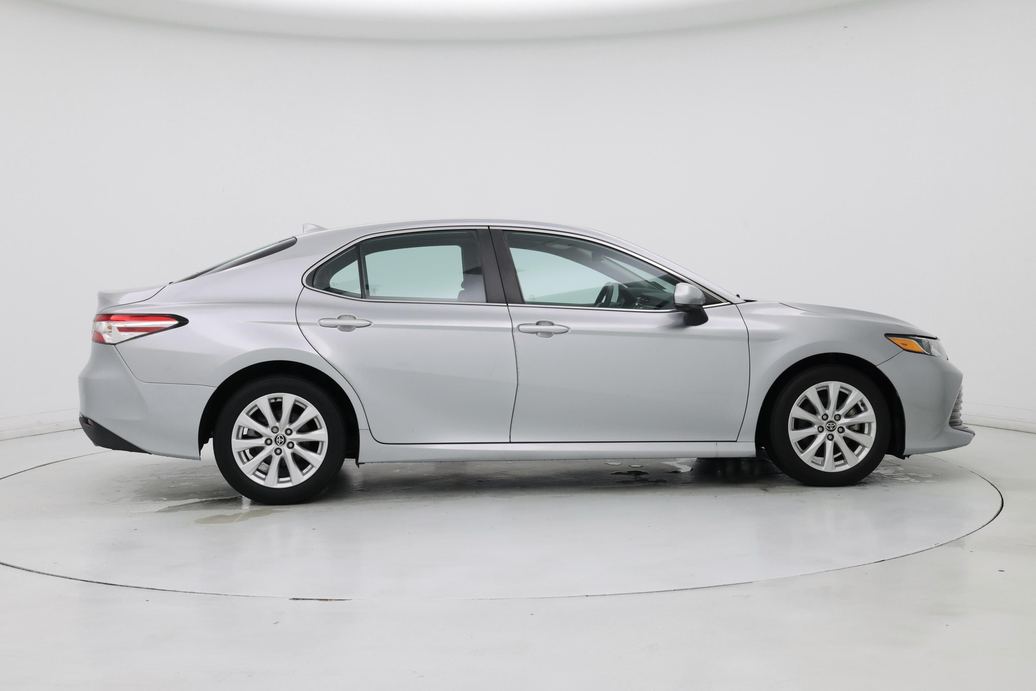 Thumbnail: 2020 Toyota Camry - 7