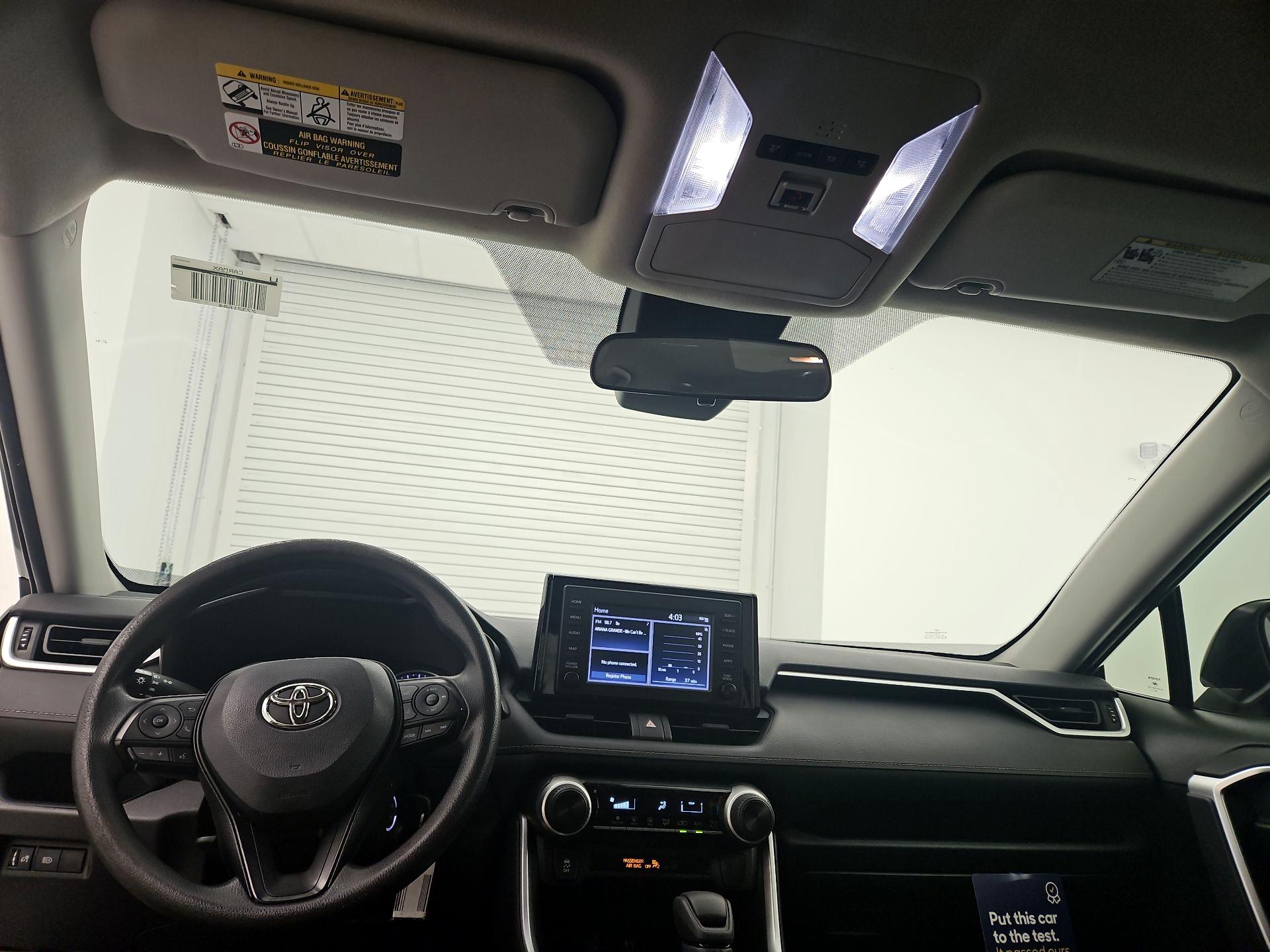 Thumbnail: 2019 Toyota RAV4 - 9