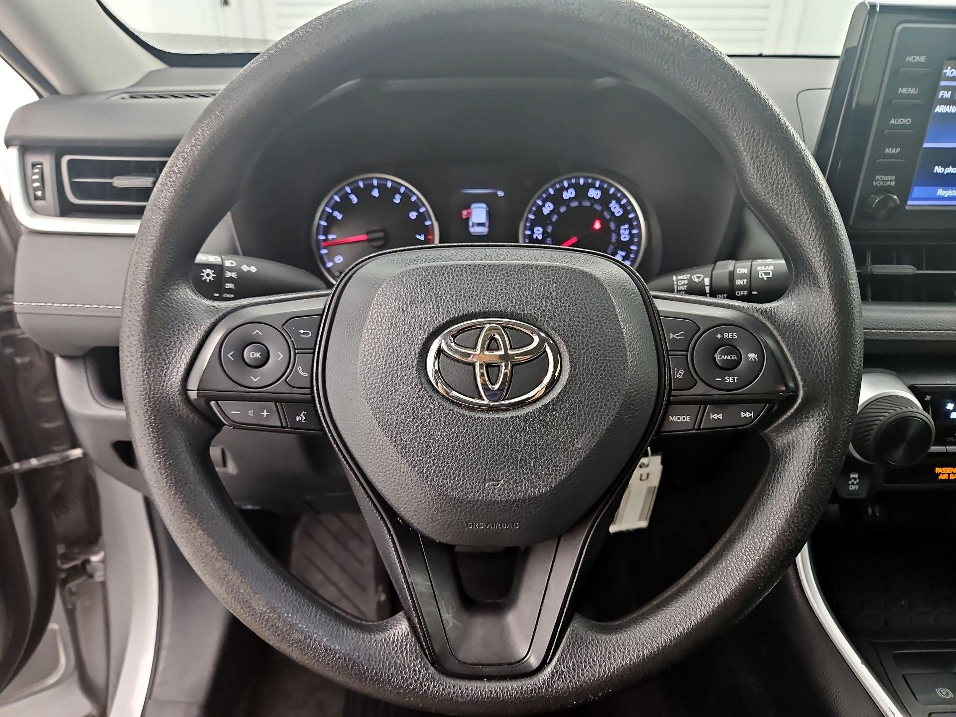 Thumbnail: 2019 Toyota RAV4 - 10