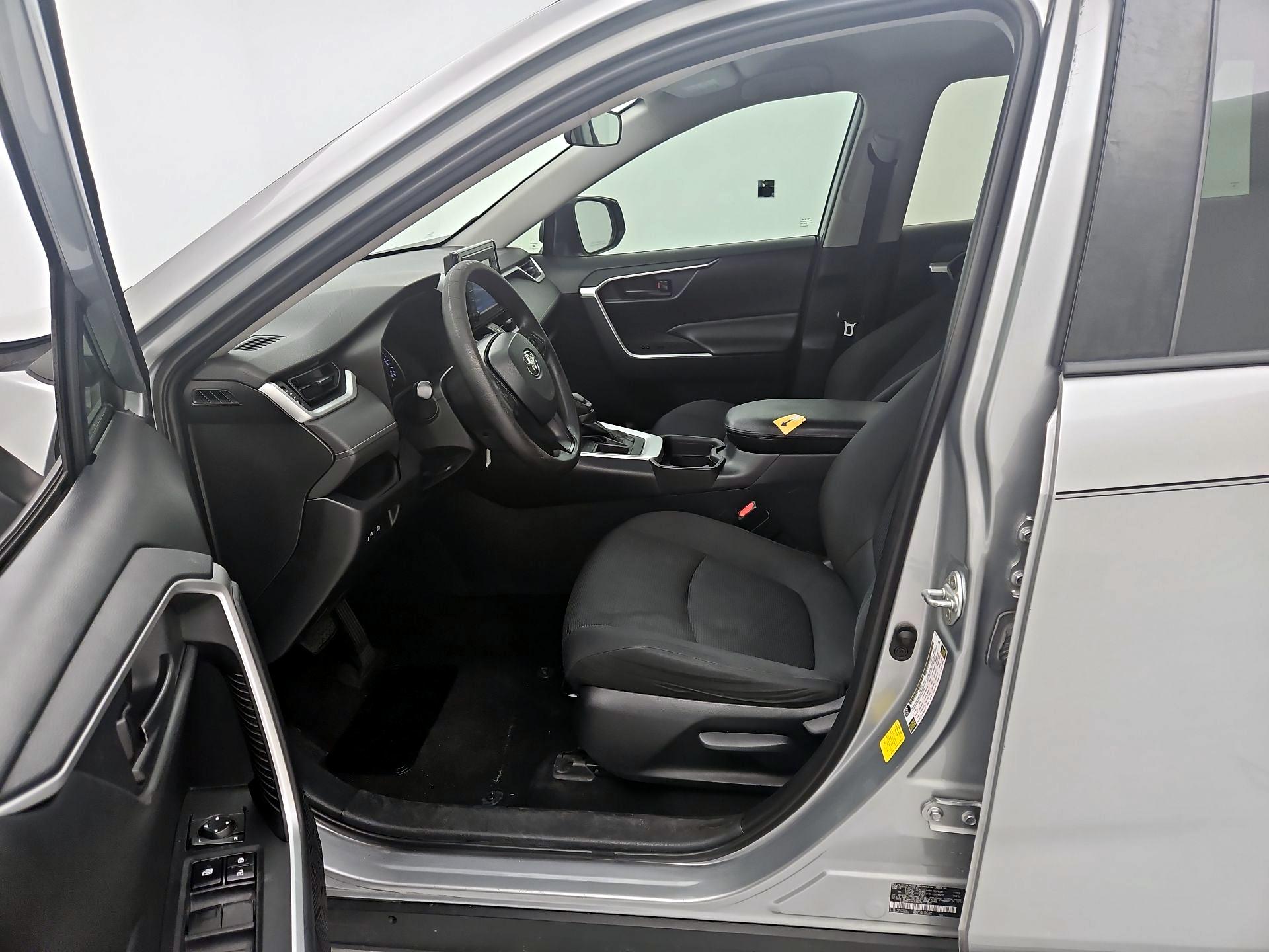 Thumbnail: 2019 Toyota RAV4 - 11