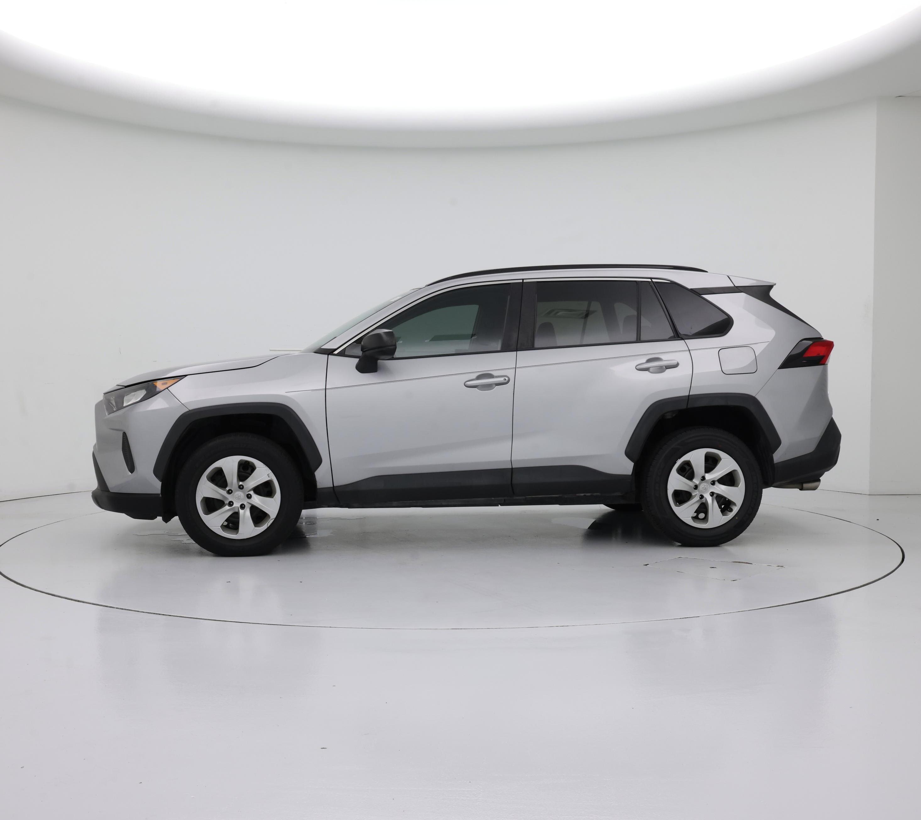 Thumbnail: 2019 Toyota RAV4 - 3