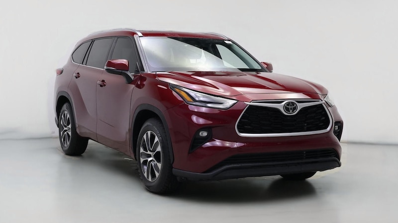 2021 Toyota Highlander XLE Hero Image
