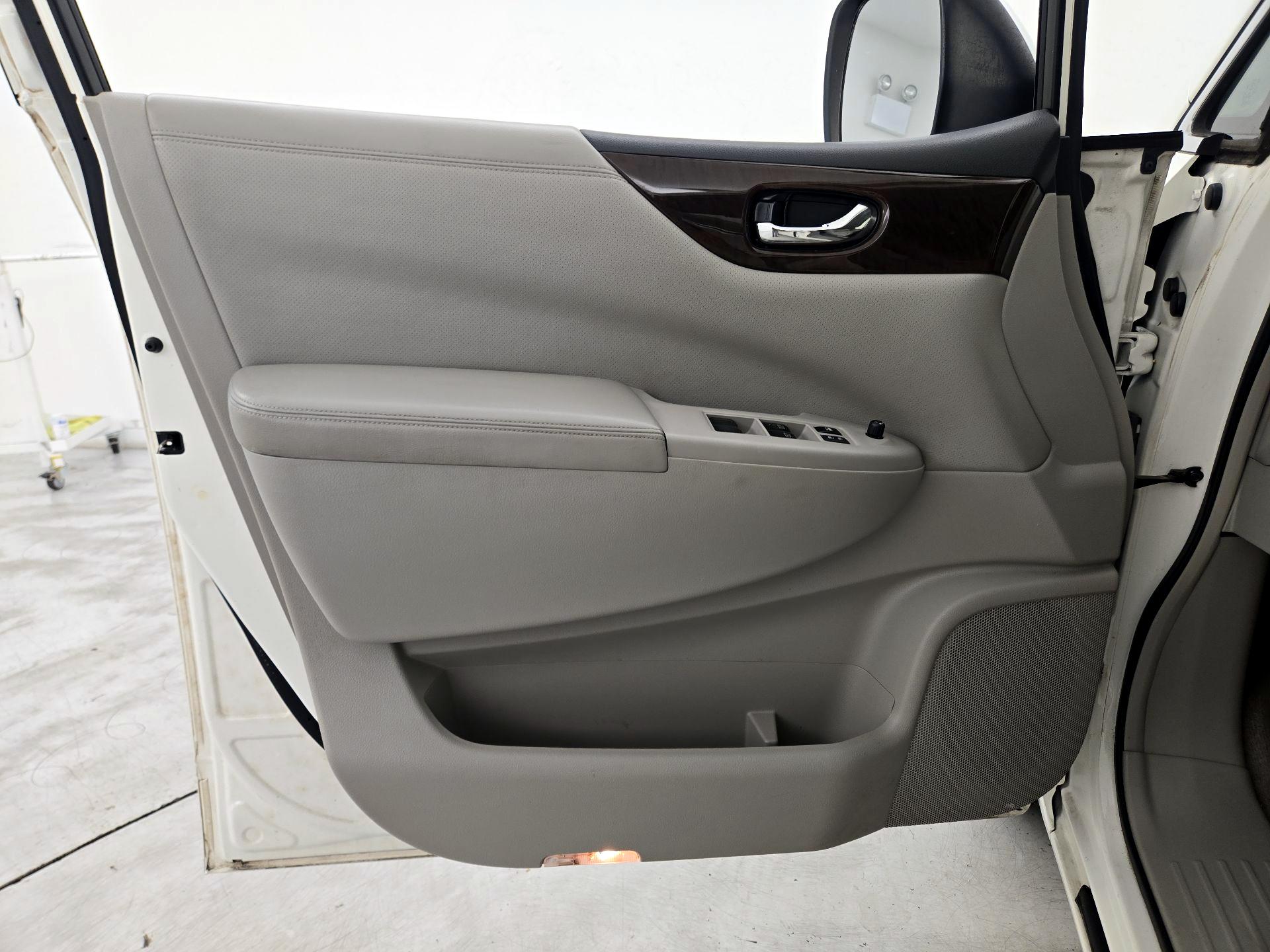 Thumbnail: 2017 Nissan Quest - 12