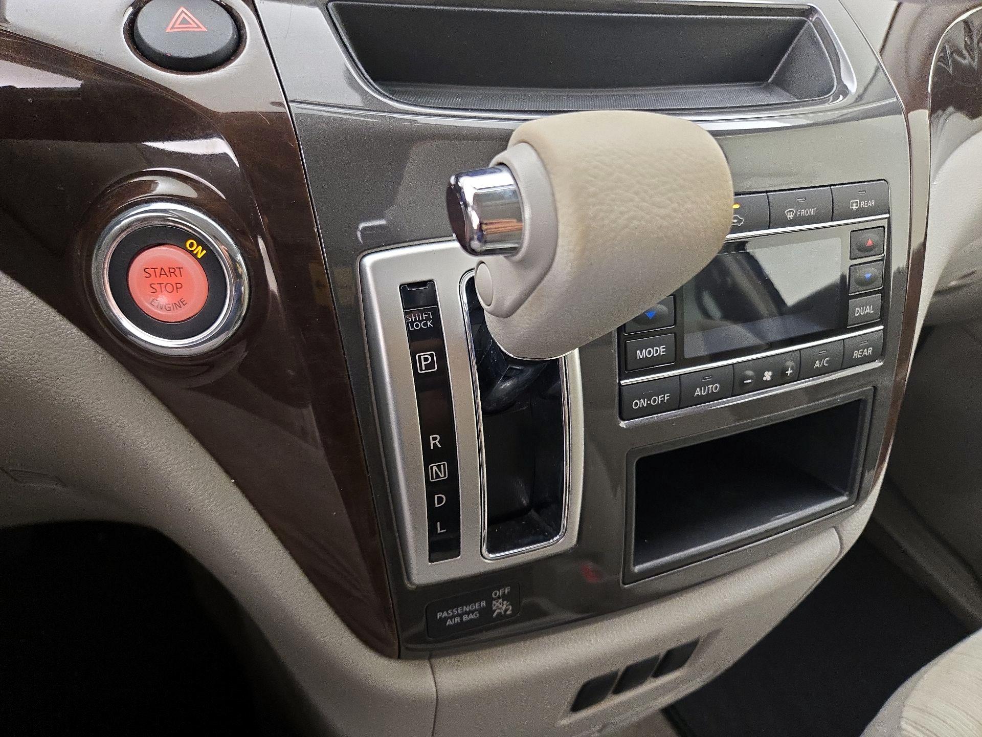 Thumbnail: 2017 Nissan Quest - 17