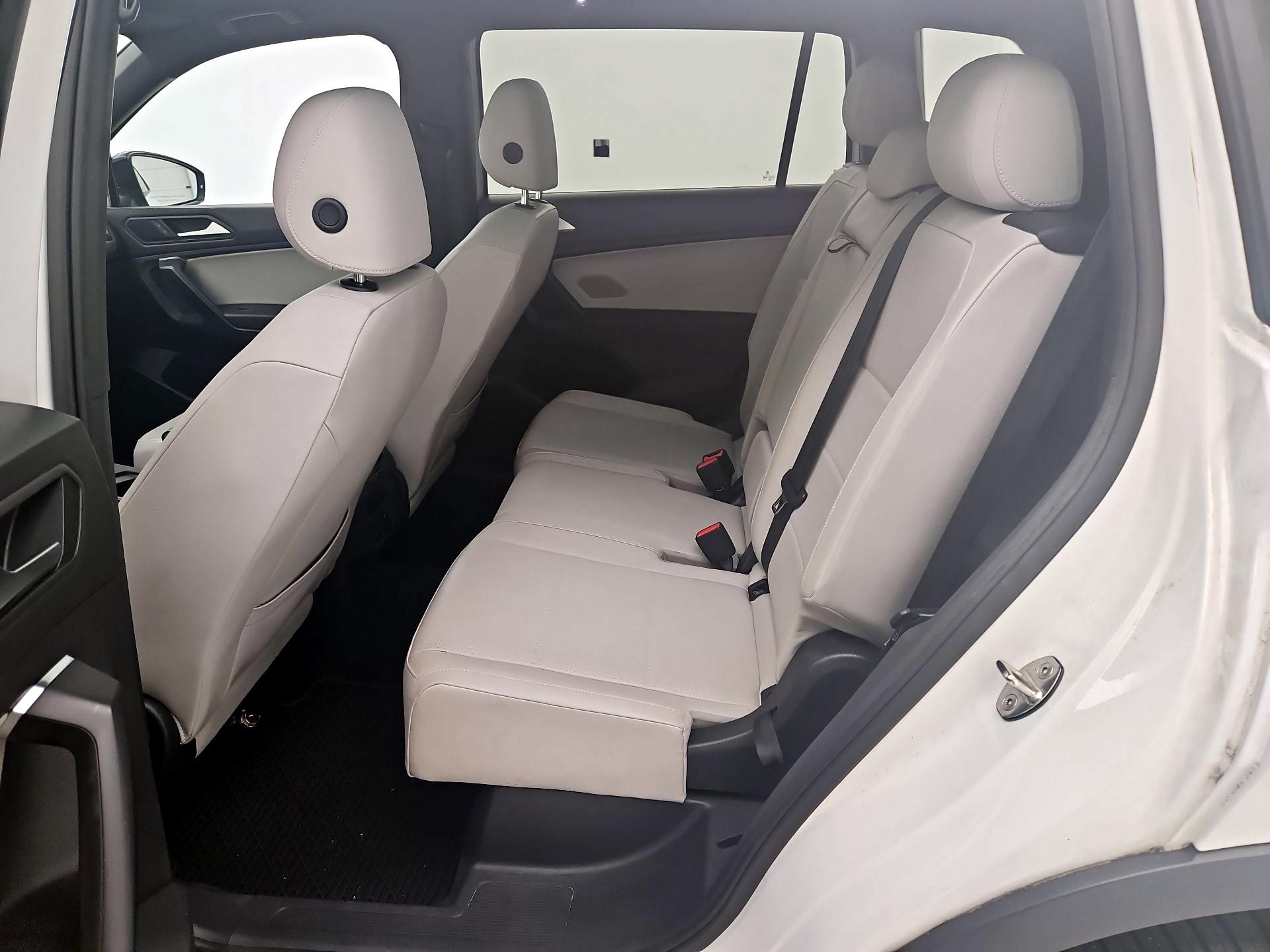 Thumbnail: 2021 Volkswagen Tiguan - 20