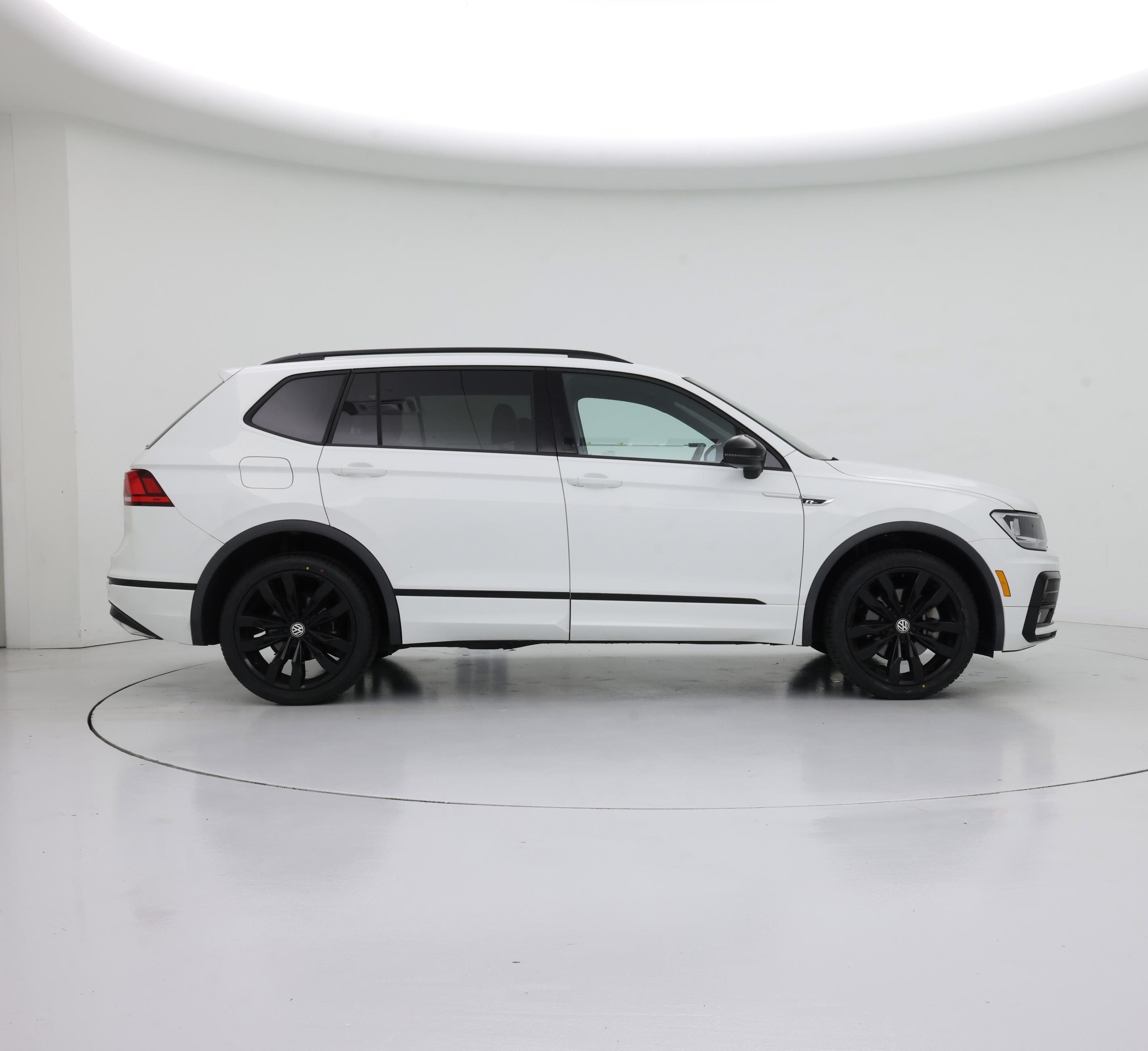 Thumbnail: 2021 Volkswagen Tiguan - 7