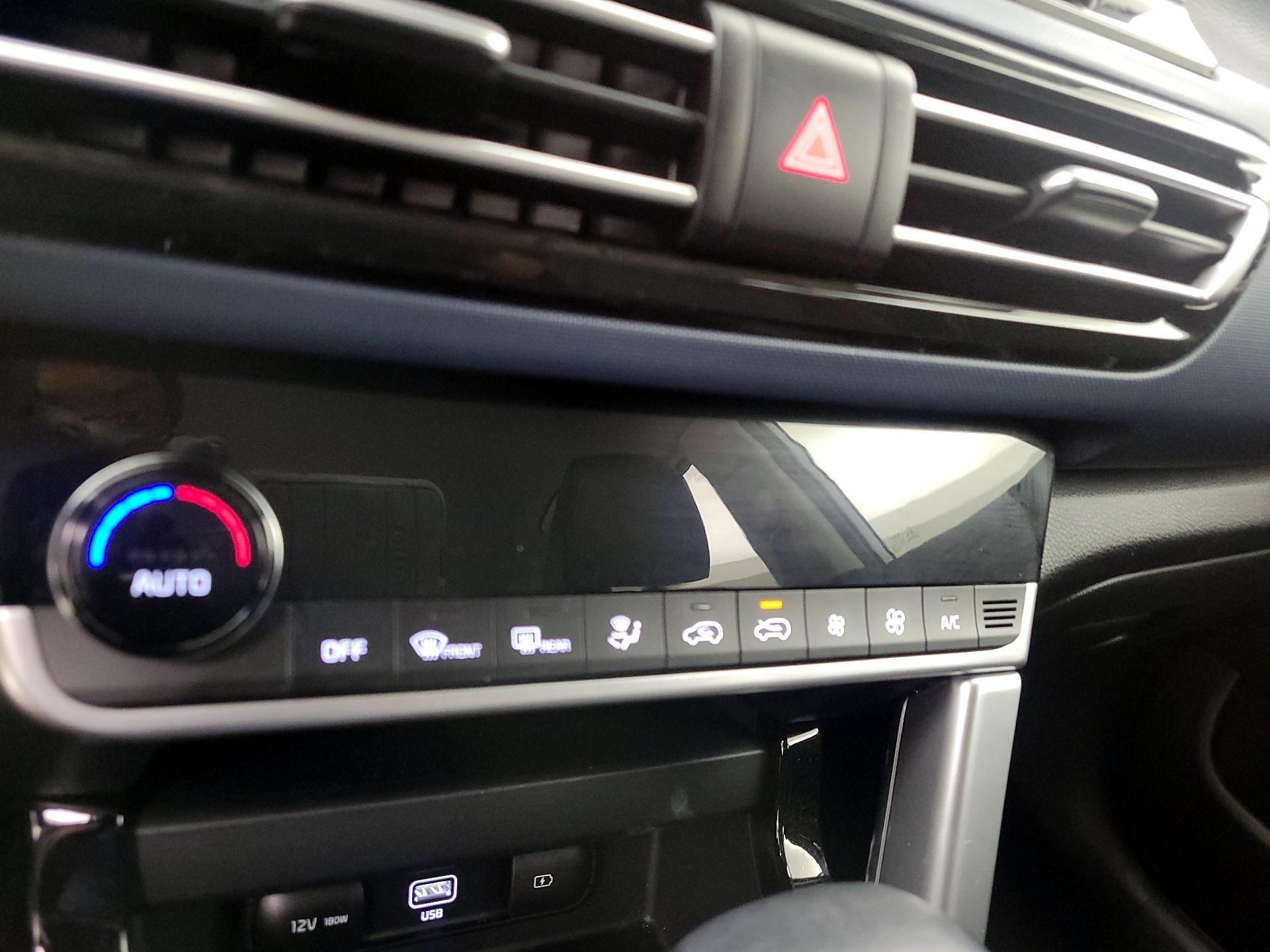 Thumbnail: 2023 Kia Seltos - 16