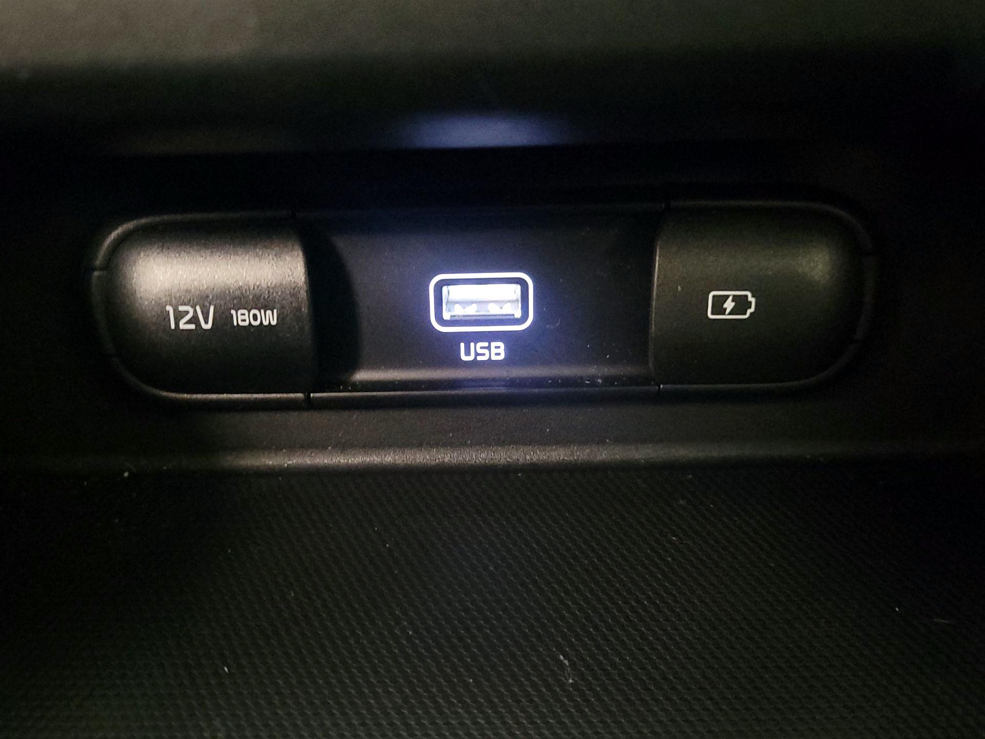 Thumbnail: 2023 Kia Seltos - 18