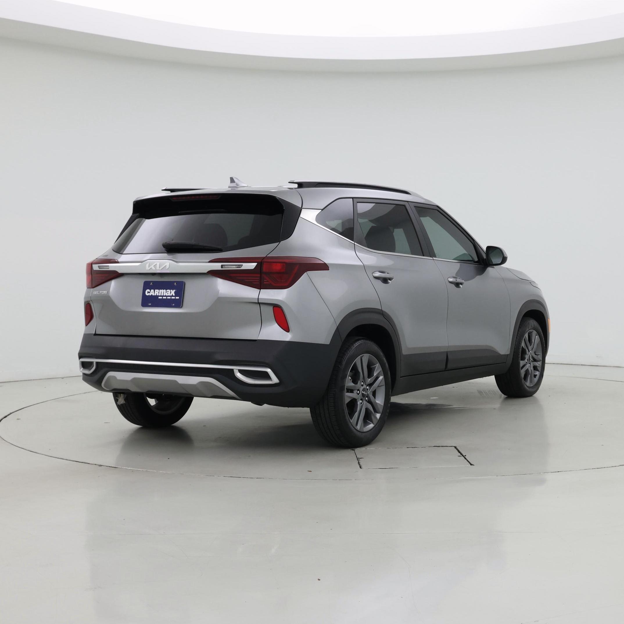Thumbnail: 2023 Kia Seltos - 8