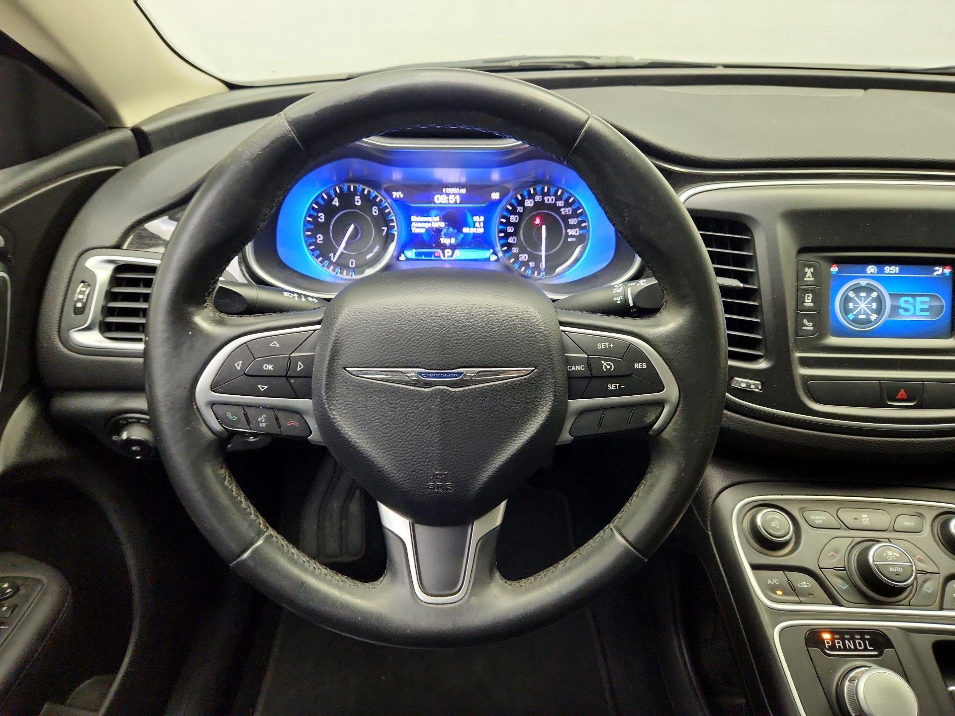 Thumbnail: 2015 Chrysler 200 - 10