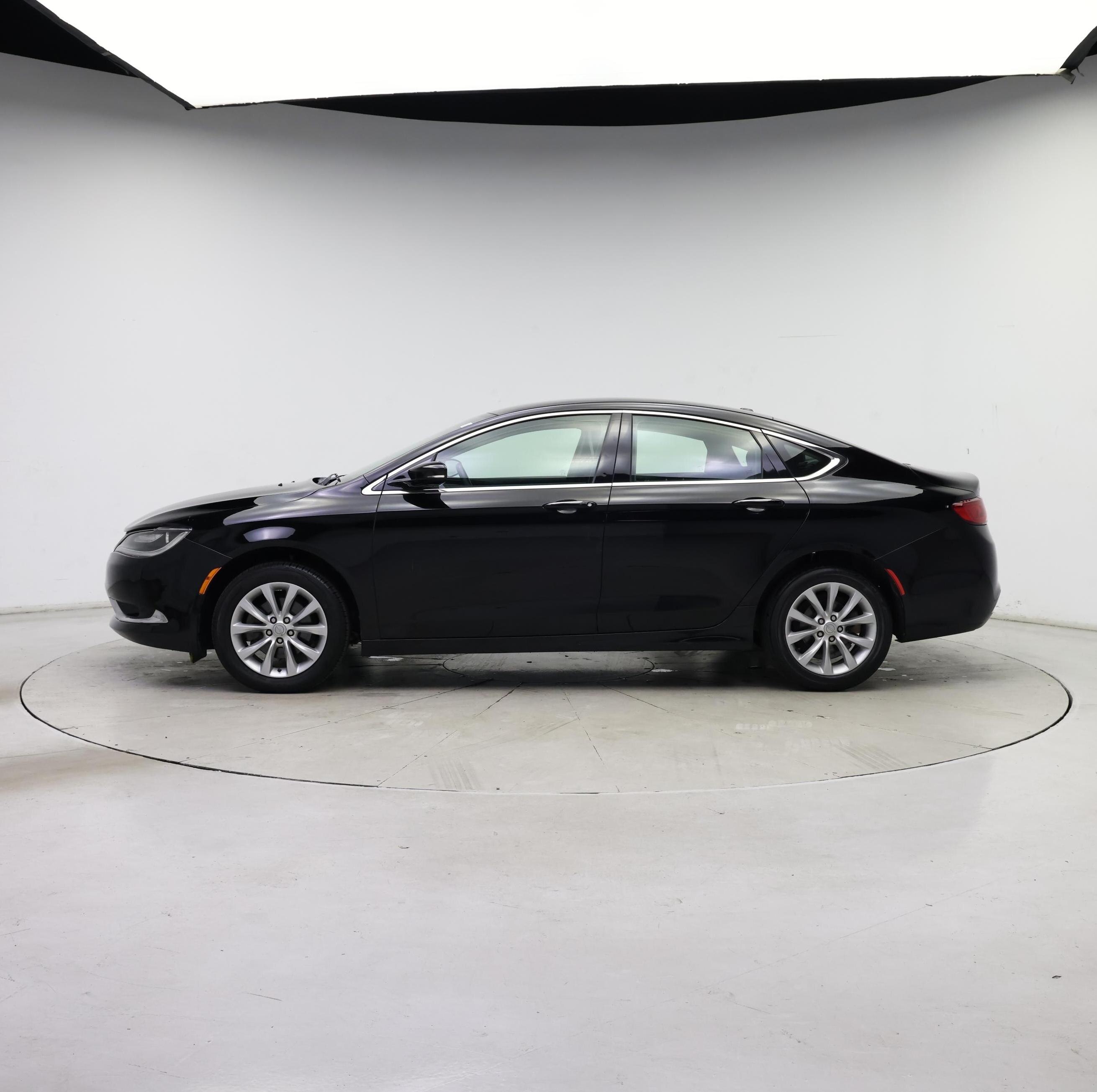 Thumbnail: 2015 Chrysler 200 - 3