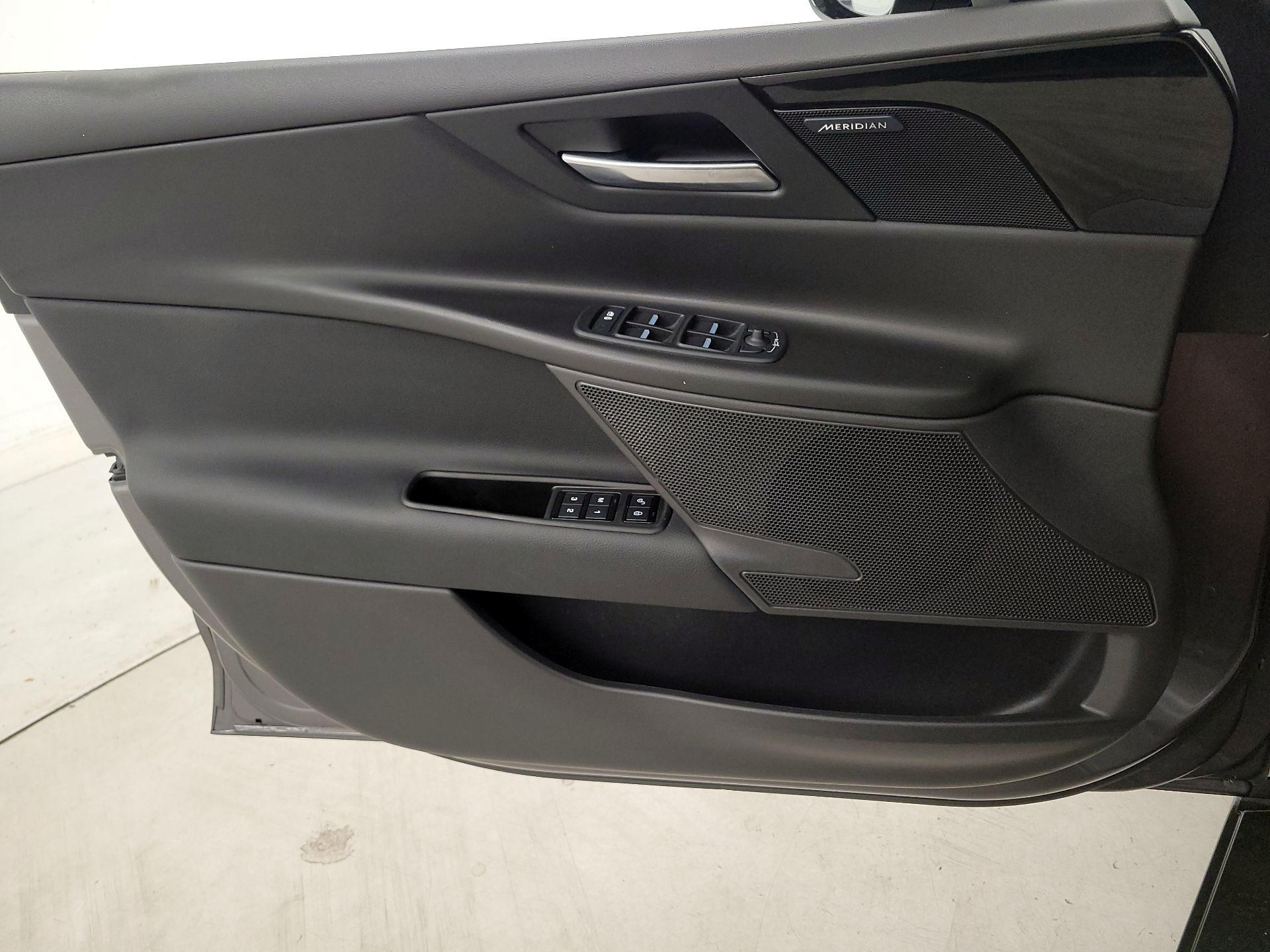 Thumbnail: 2019 Jaguar XE - 12