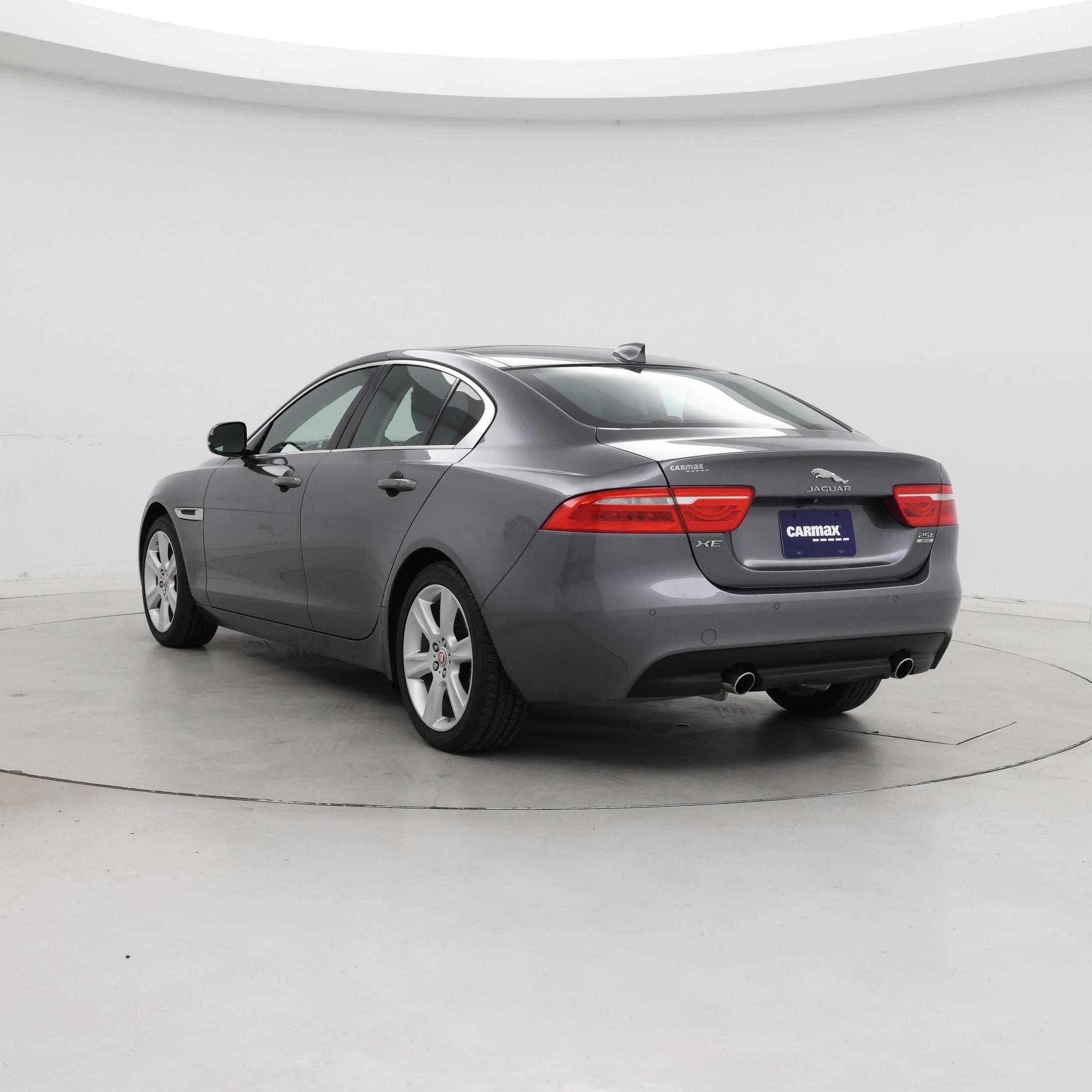 Thumbnail: 2019 Jaguar XE - 2