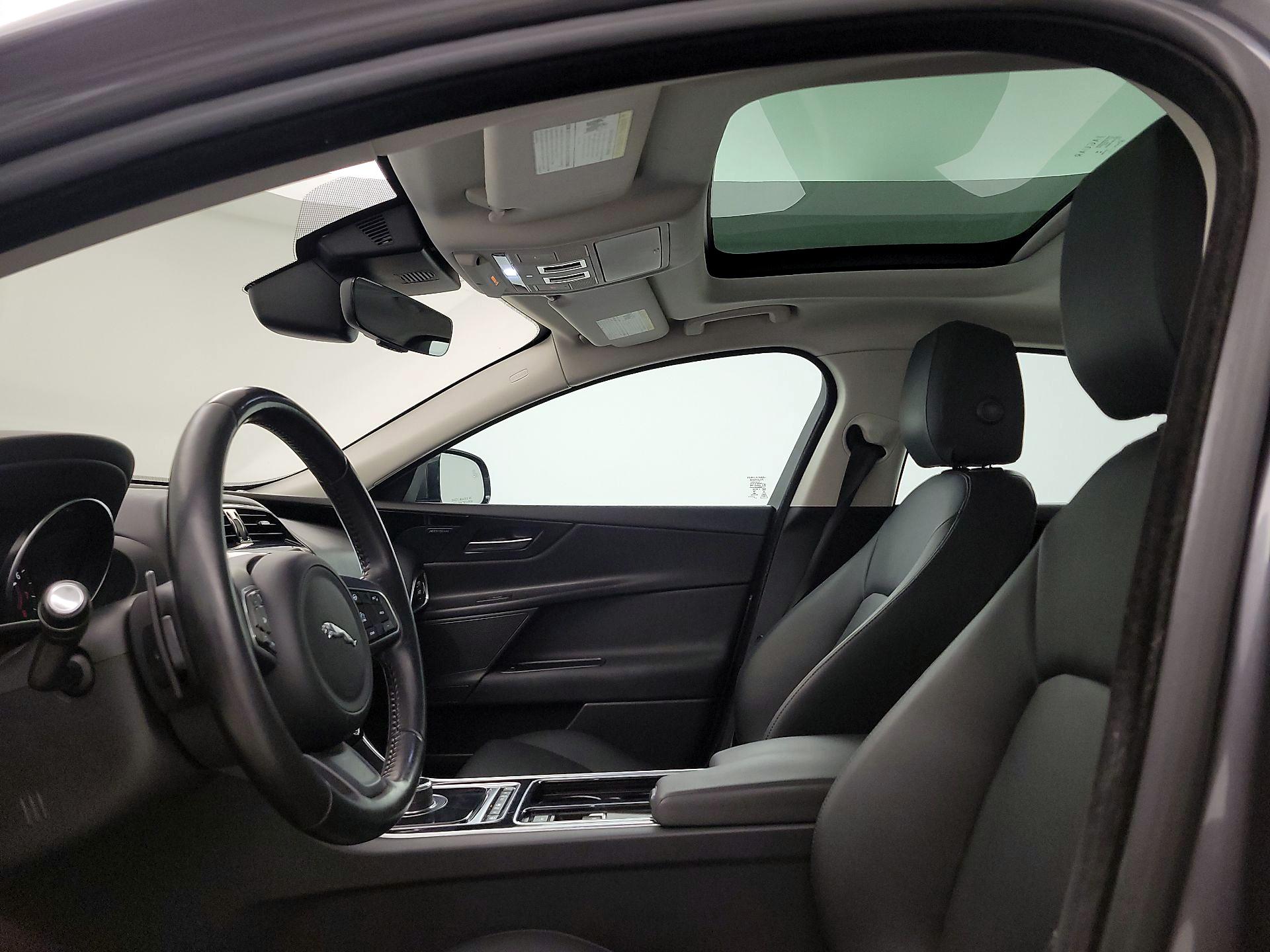 Thumbnail: 2019 Jaguar XE - 20