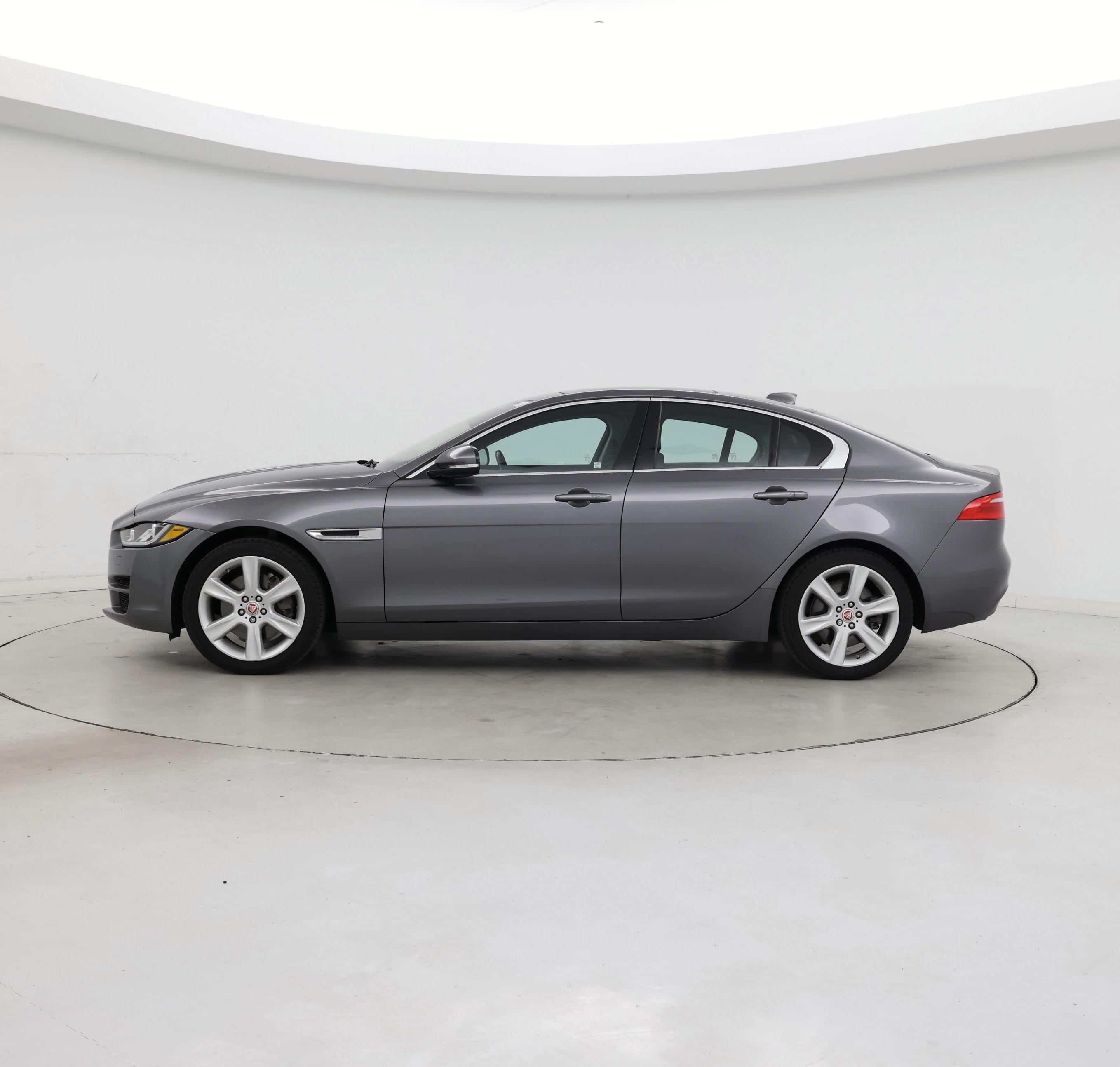Thumbnail: 2019 Jaguar XE - 3