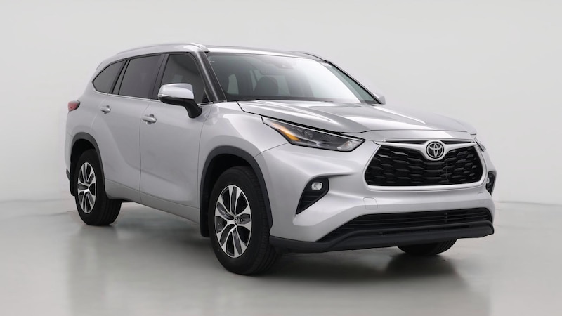 2023 Toyota Highlander XLE Hero Image