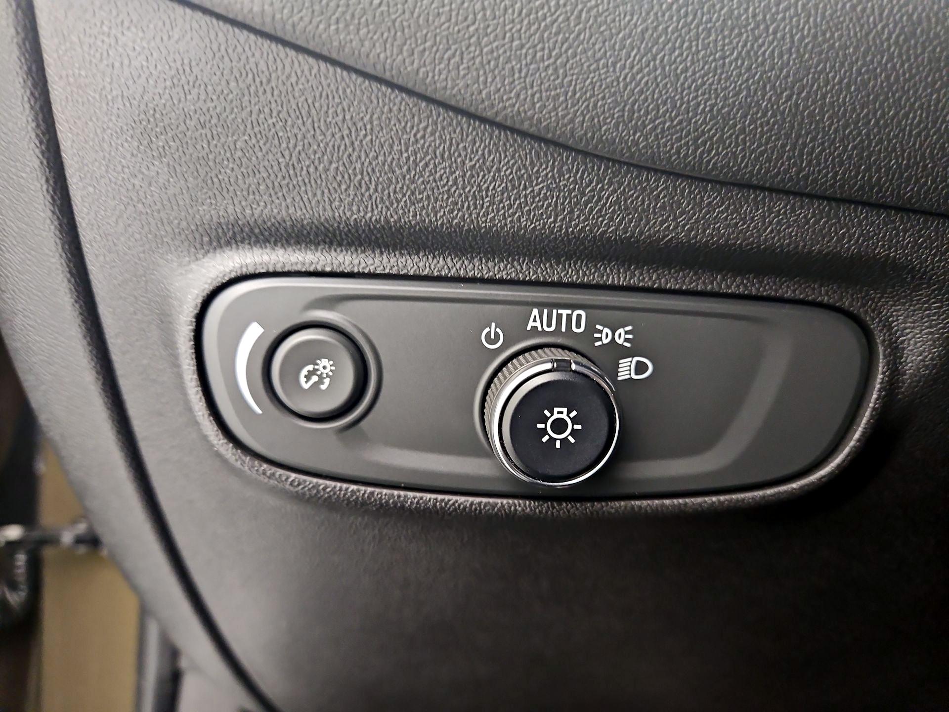 Thumbnail: 2023 Chevrolet Equinox - 13