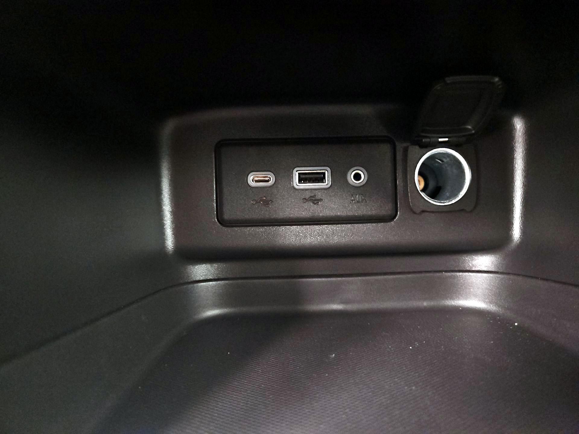 Thumbnail: 2023 Chevrolet Equinox - 18