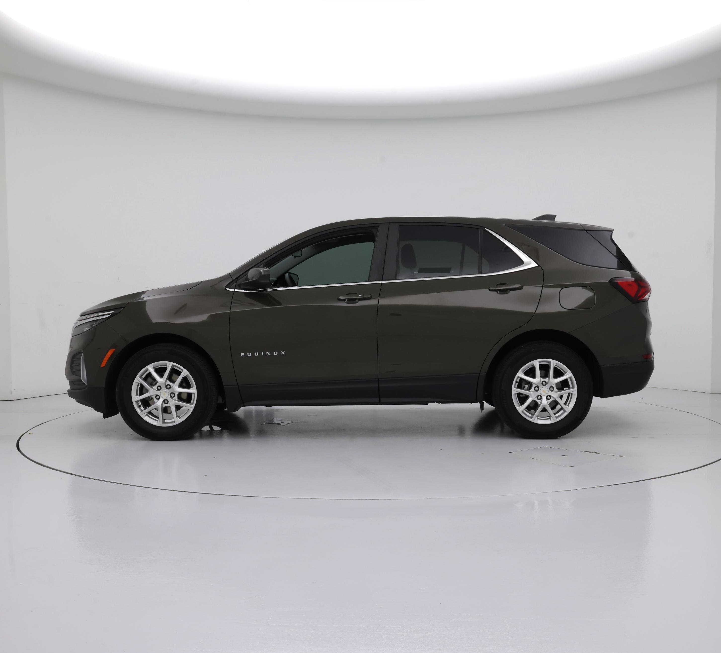 Thumbnail: 2023 Chevrolet Equinox - 3