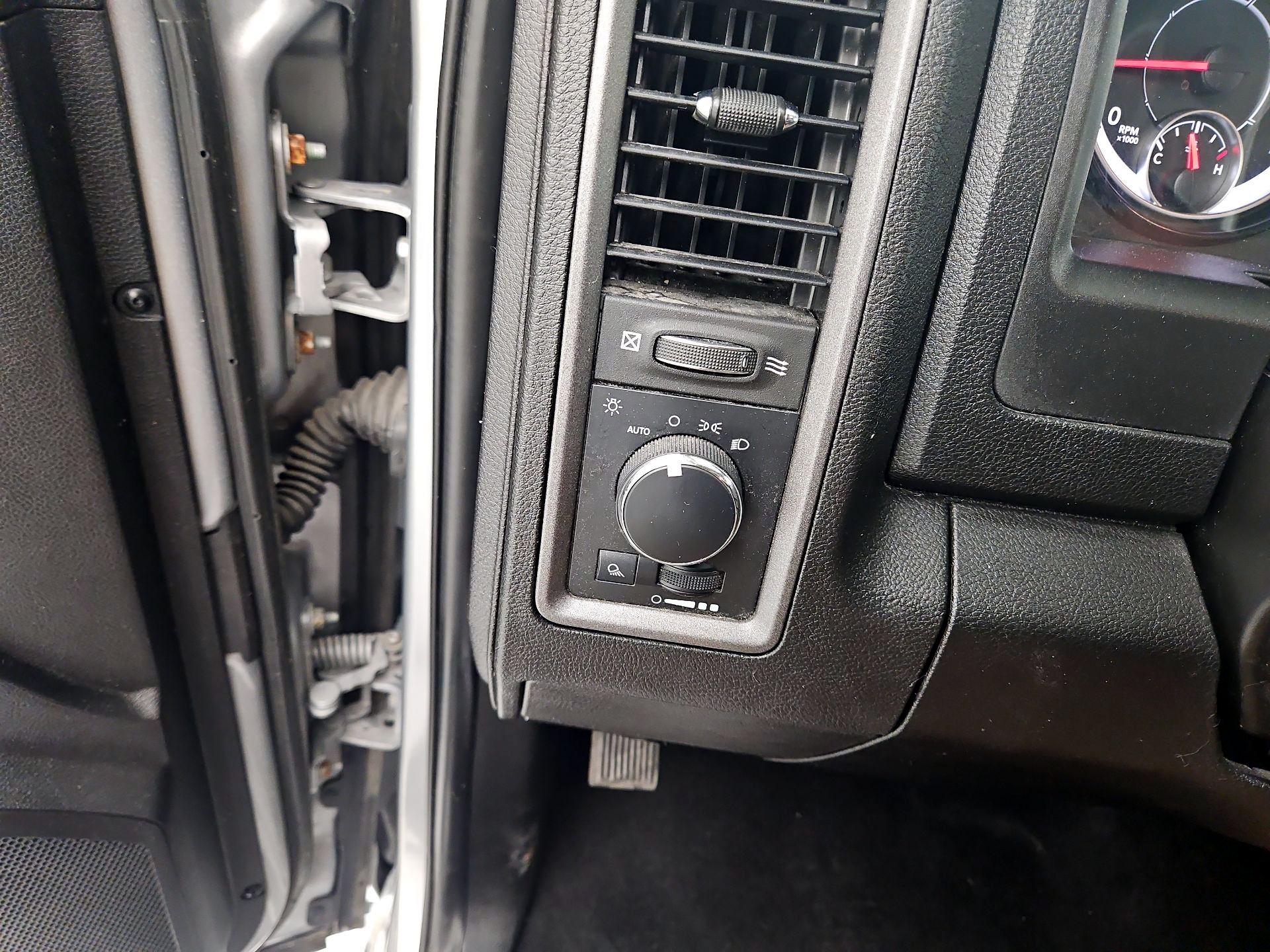 Thumbnail: 2022 RAM 1500 Classic - 13
