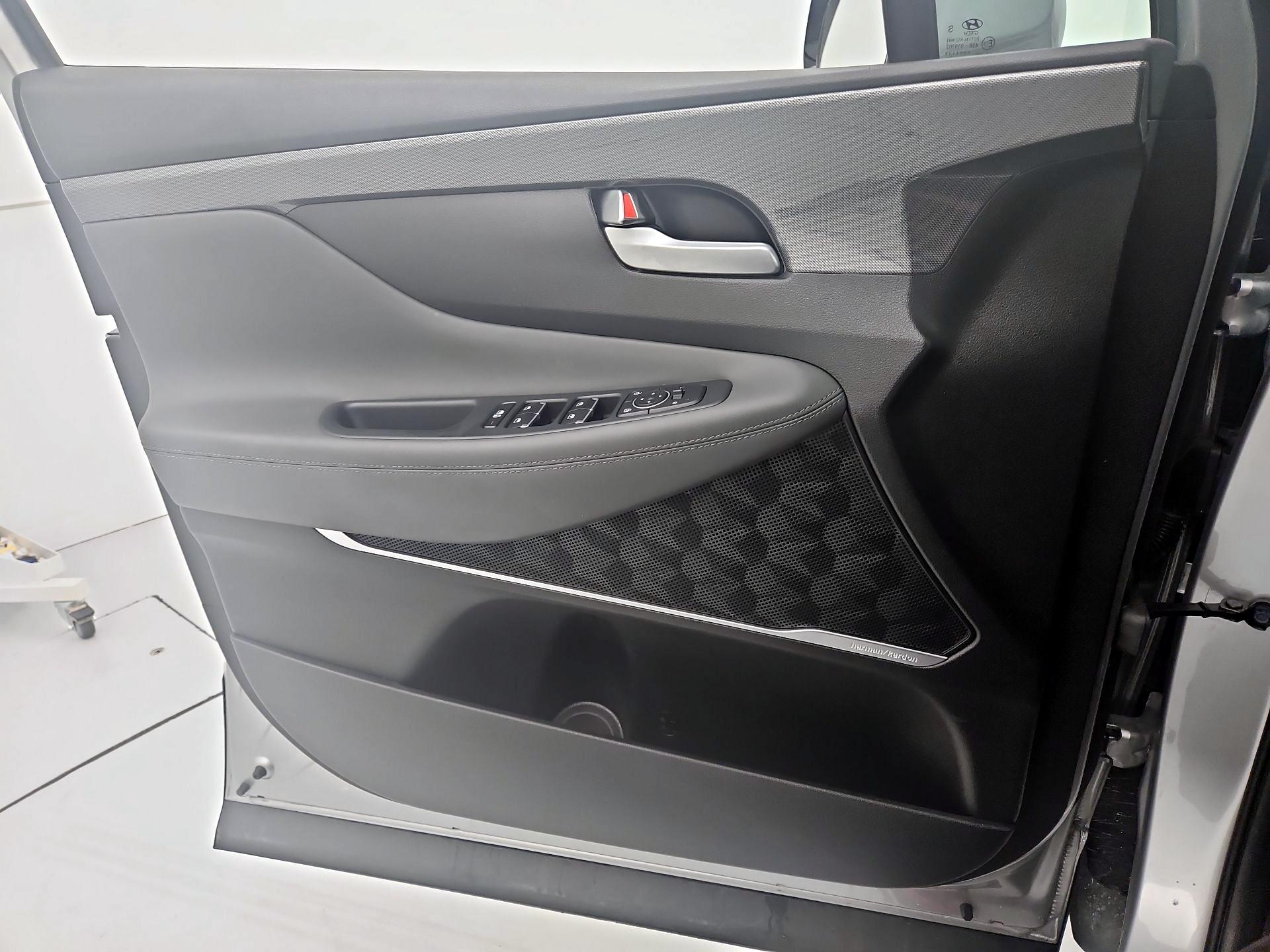 Thumbnail: 2022 Hyundai Santa Fe - 12