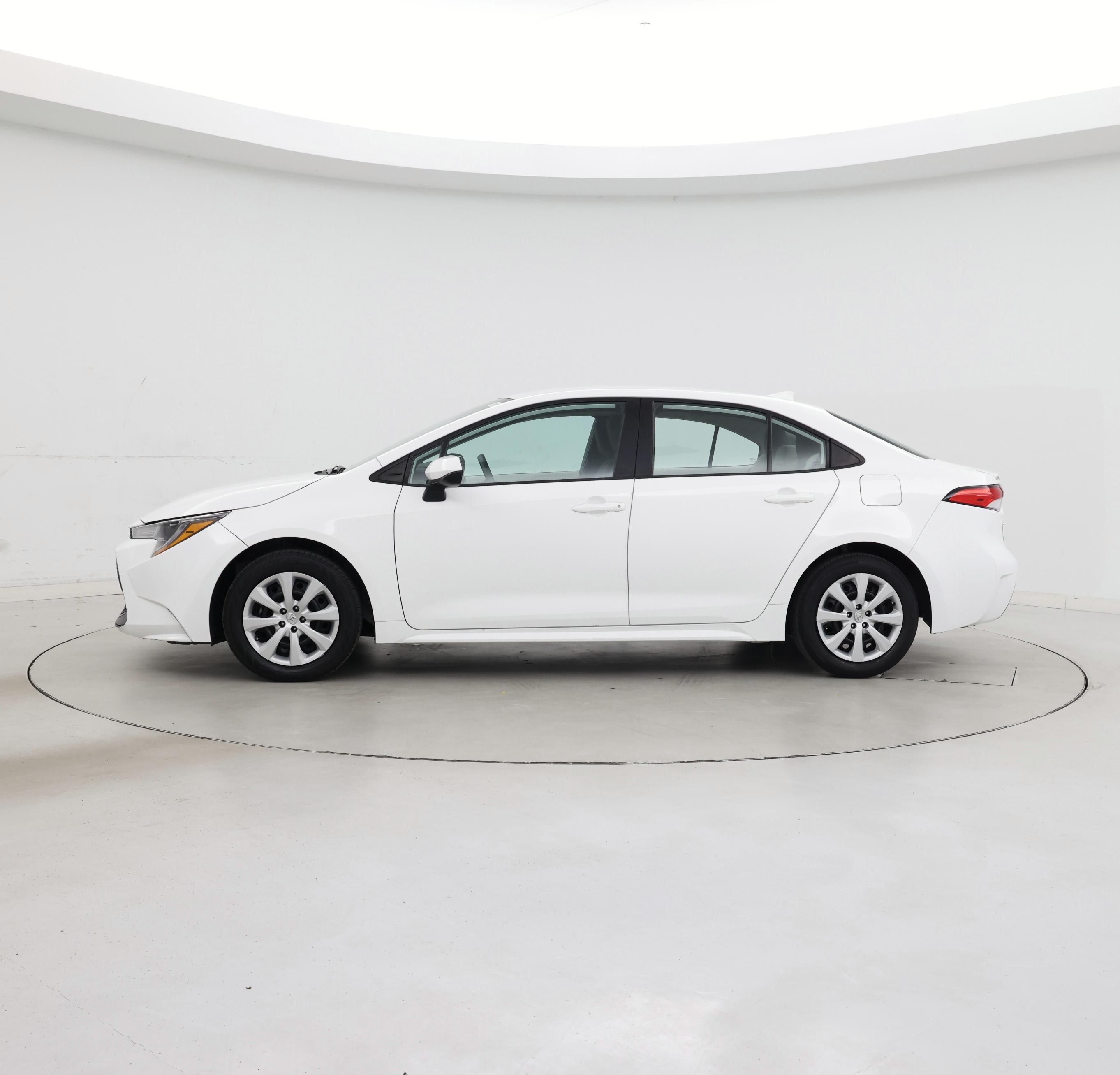 Thumbnail: 2022 Toyota Corolla - 3
