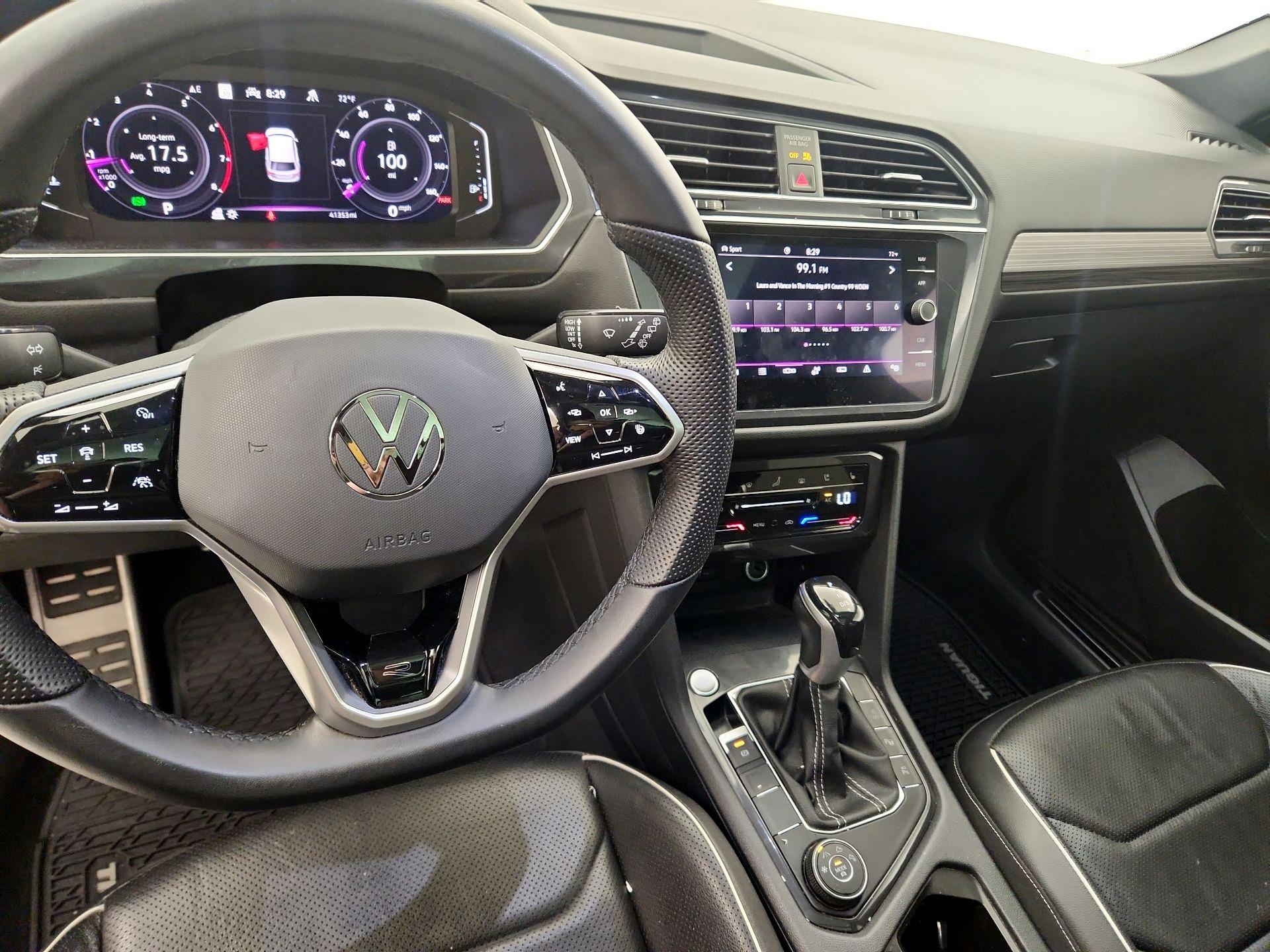 Thumbnail: 2022 Volkswagen Tiguan - 9