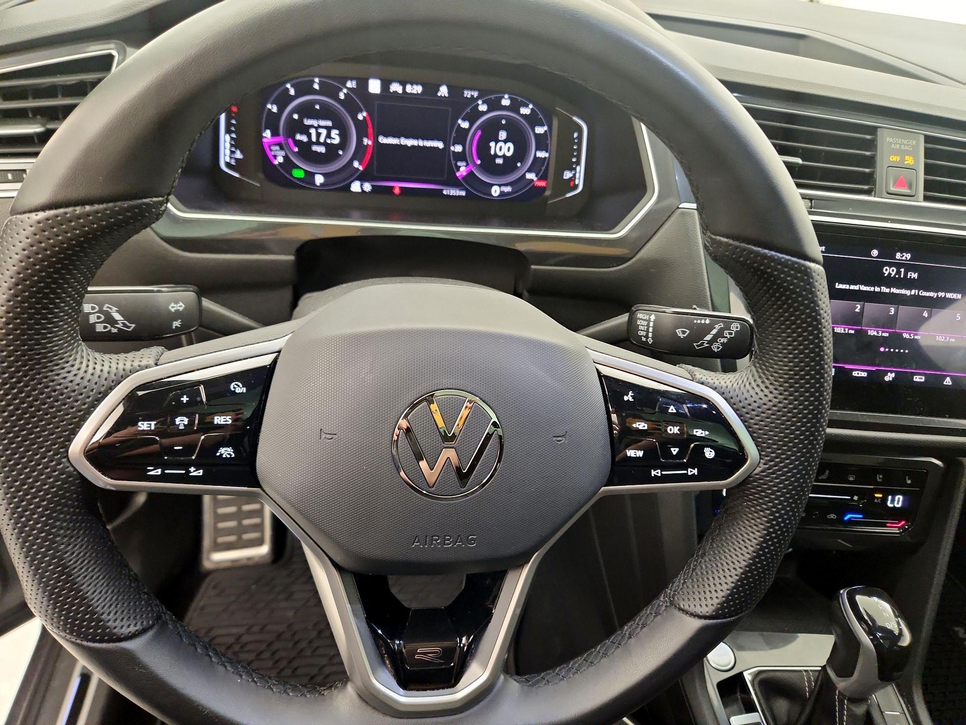 Thumbnail: 2022 Volkswagen Tiguan - 10