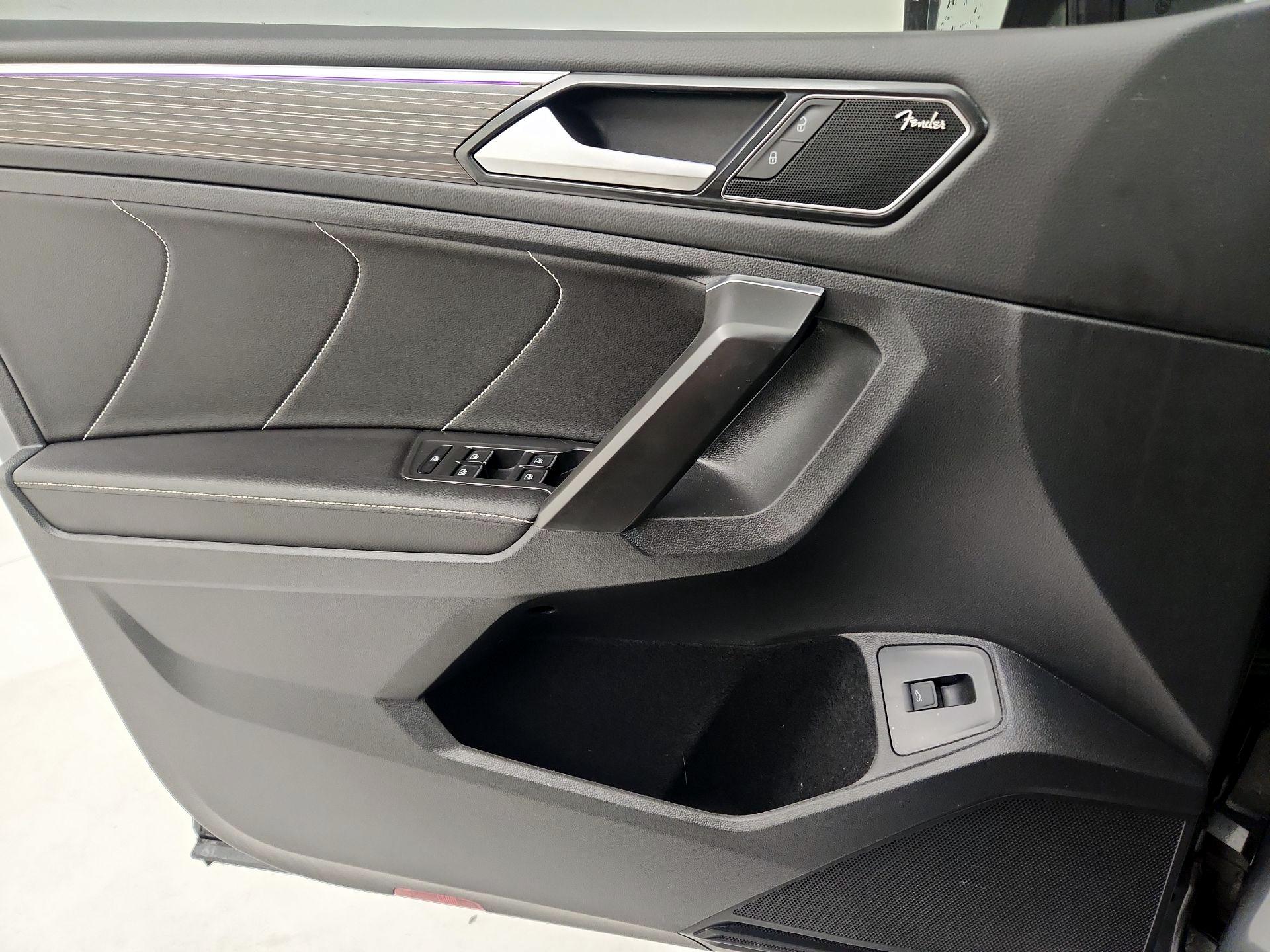 Thumbnail: 2022 Volkswagen Tiguan - 12