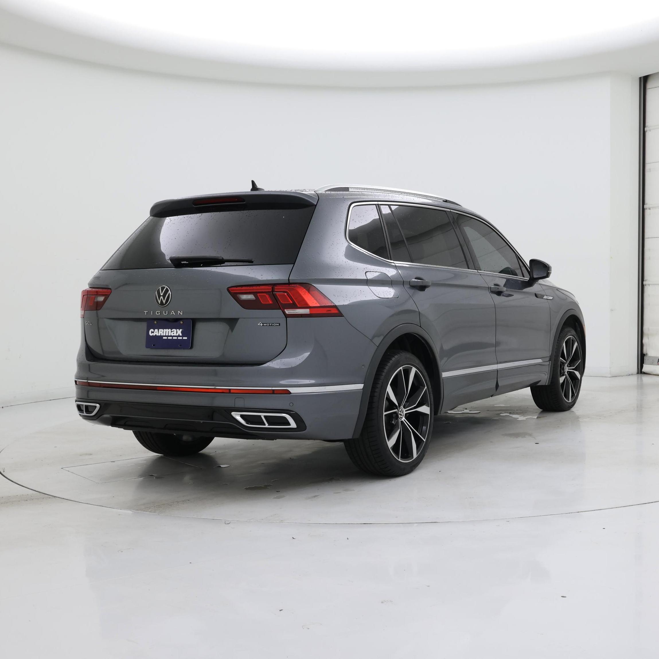 Thumbnail: 2022 Volkswagen Tiguan - 8