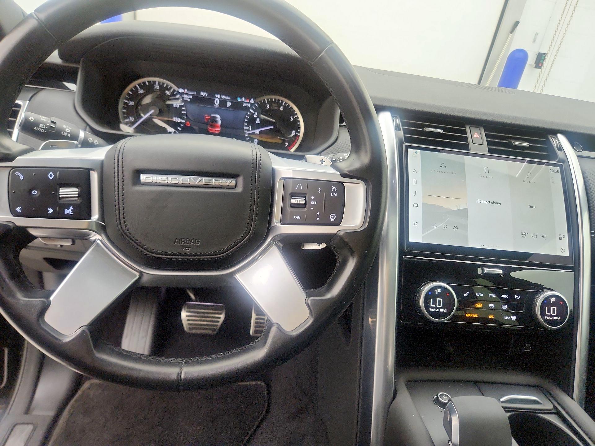 Thumbnail: 2023 Land Rover Discovery - 9