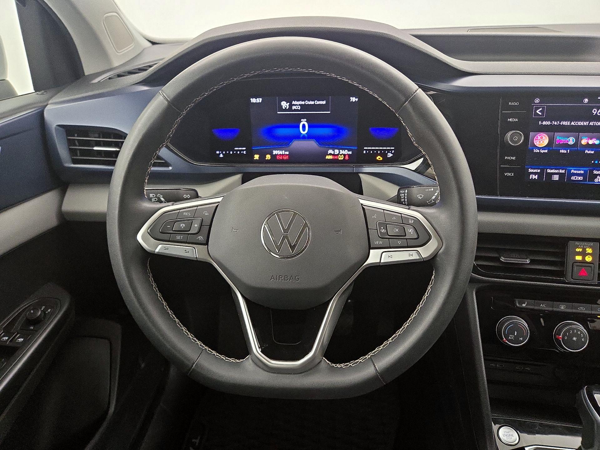 Thumbnail: 2023 Volkswagen Taos - 10